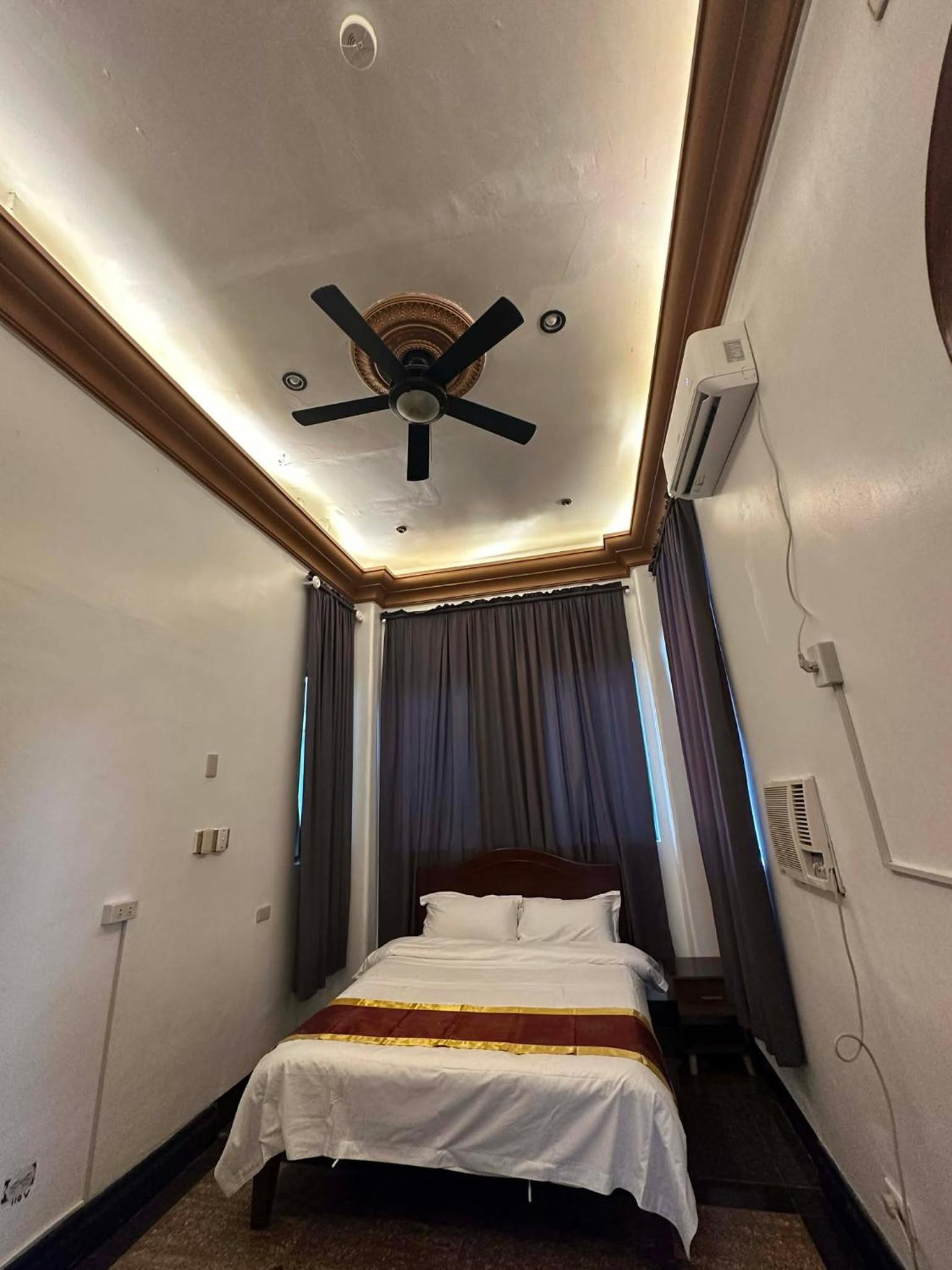 Budget Double Room photo 2