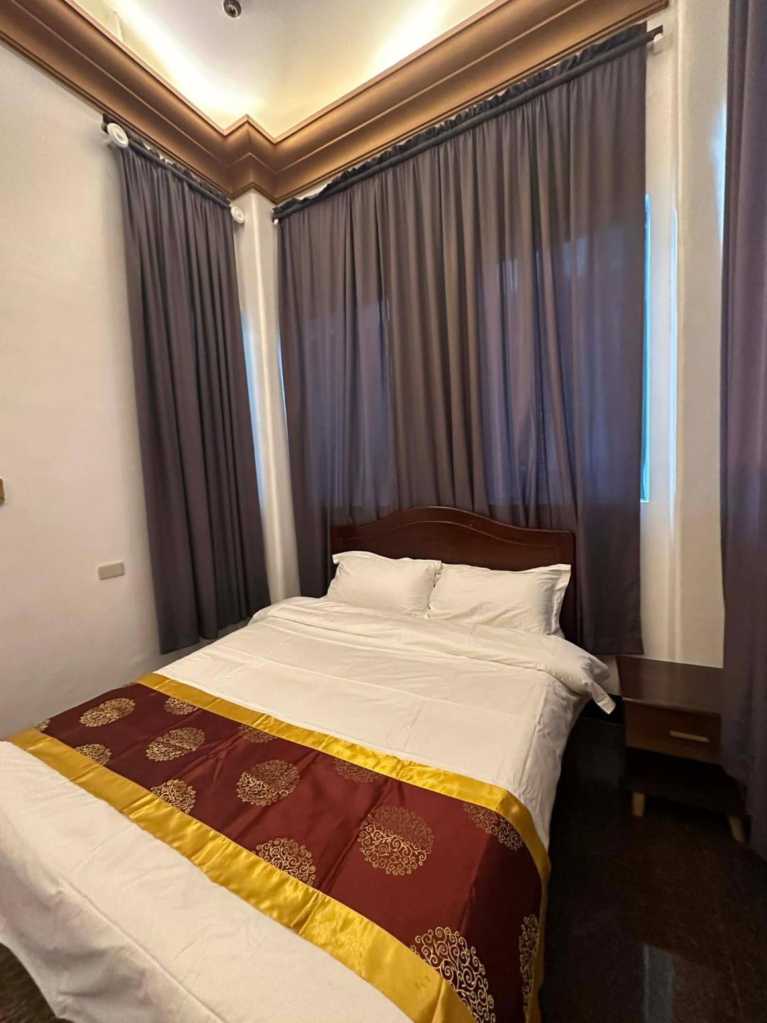 Budget Double Room photo 2