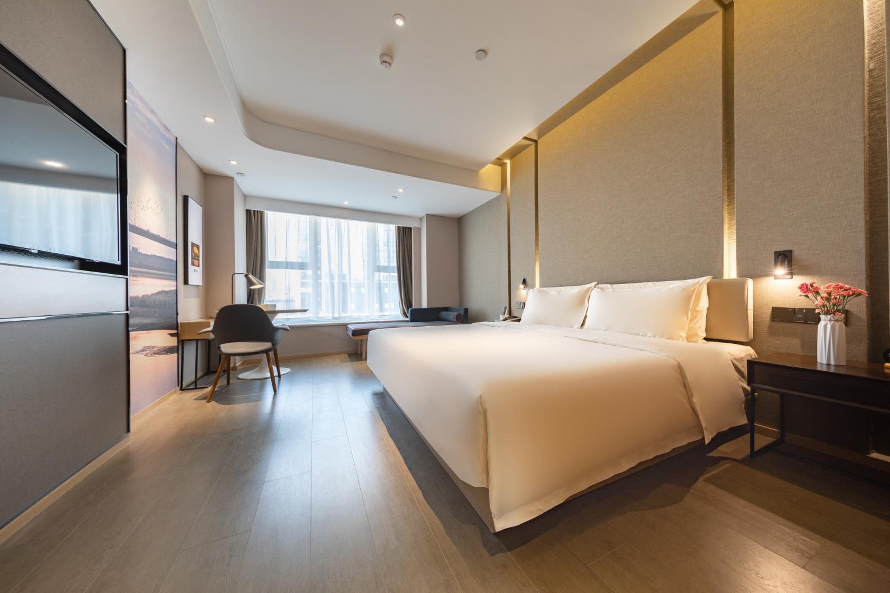 Elegant Double Room photo 2