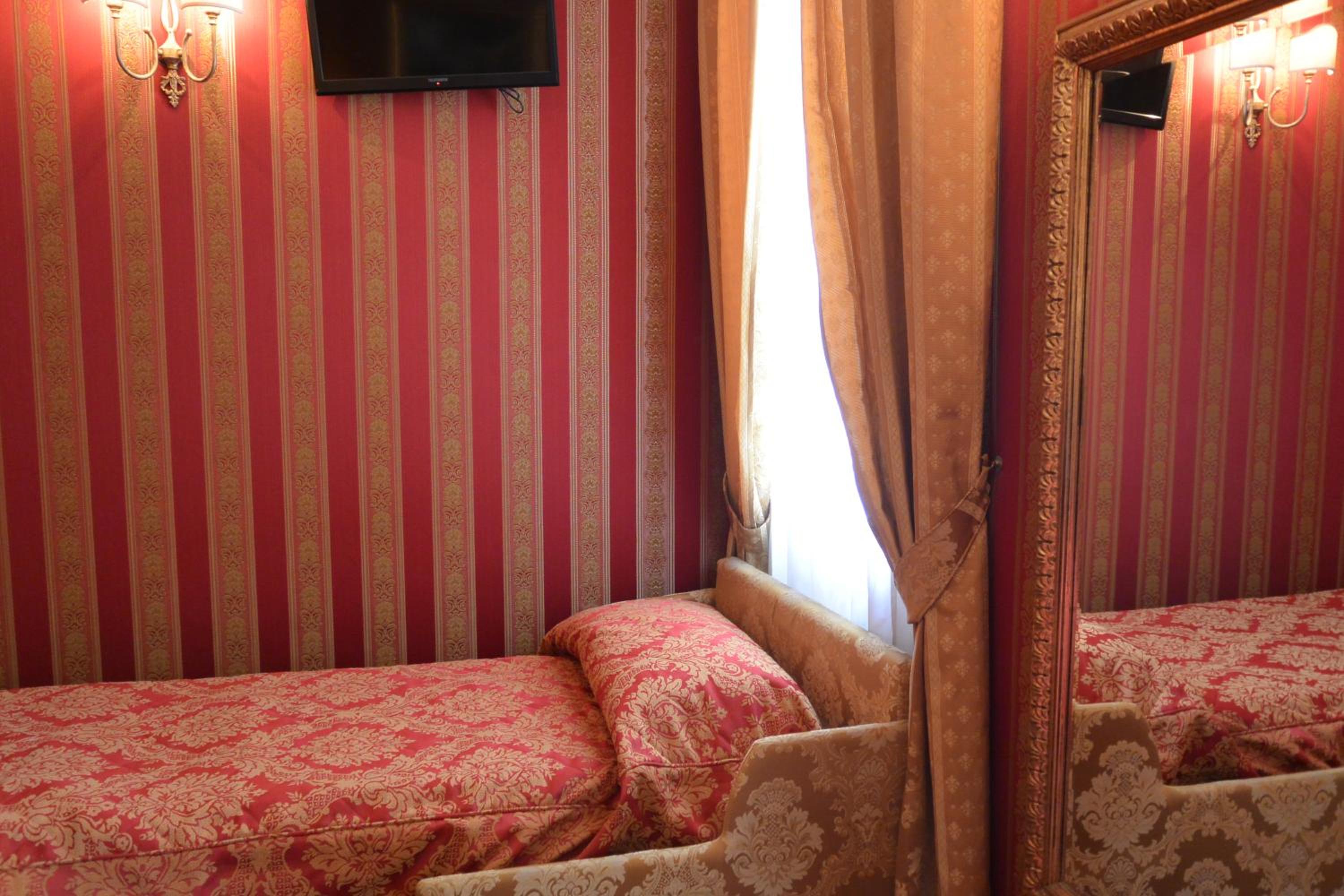 Triple Room photo 2