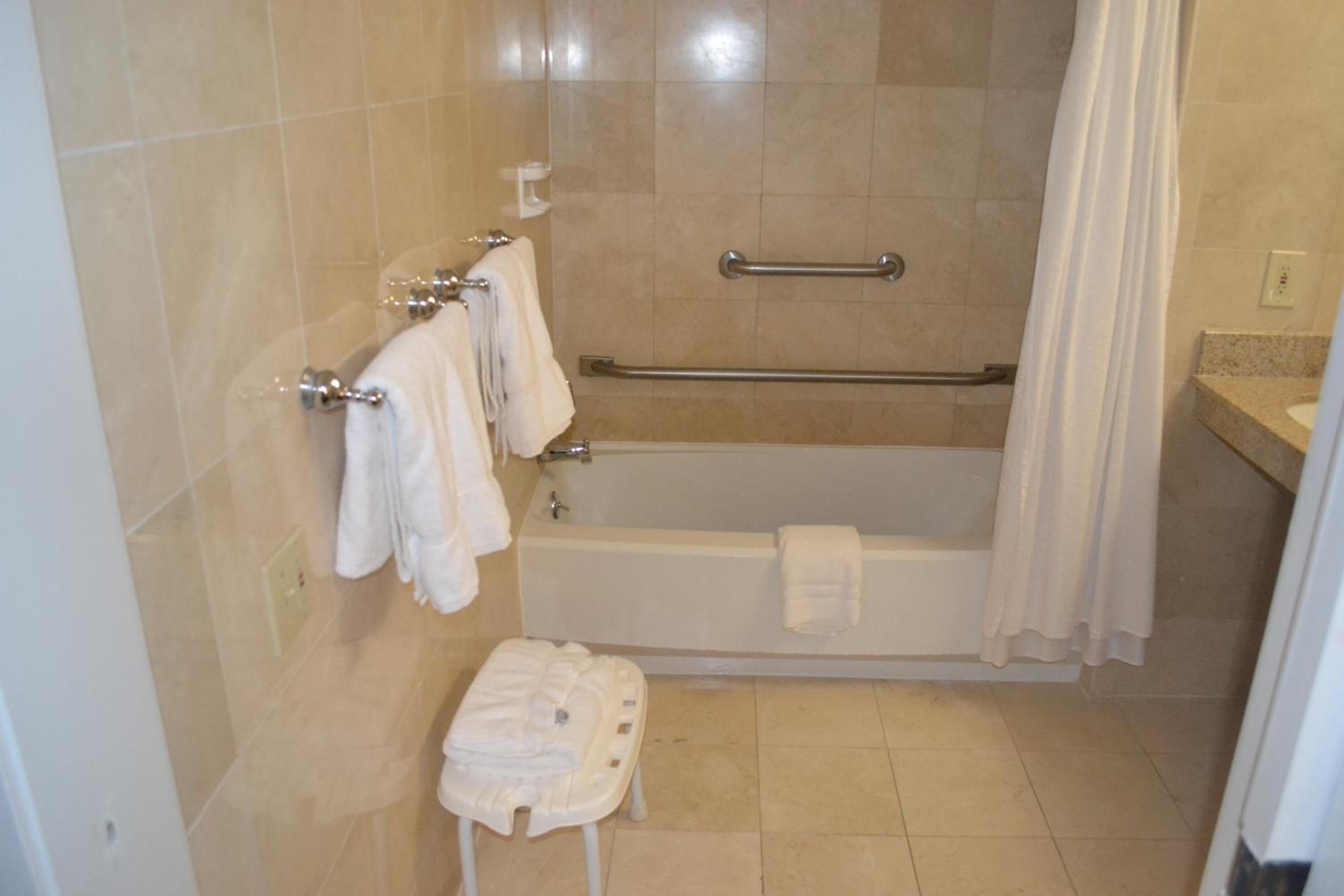 The Kensington Hotel, Billede 2