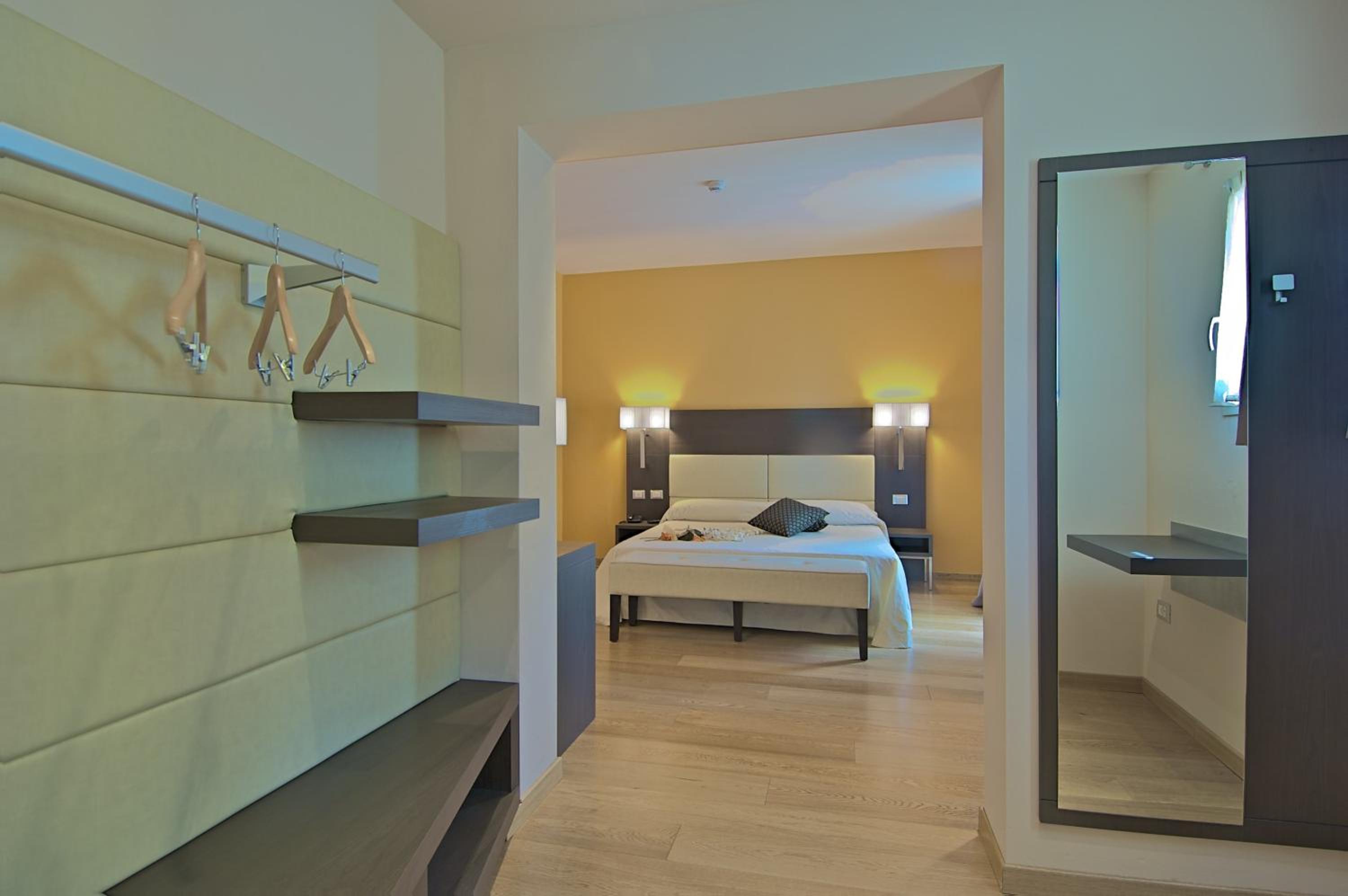 Quadruple Room - Photo 6
