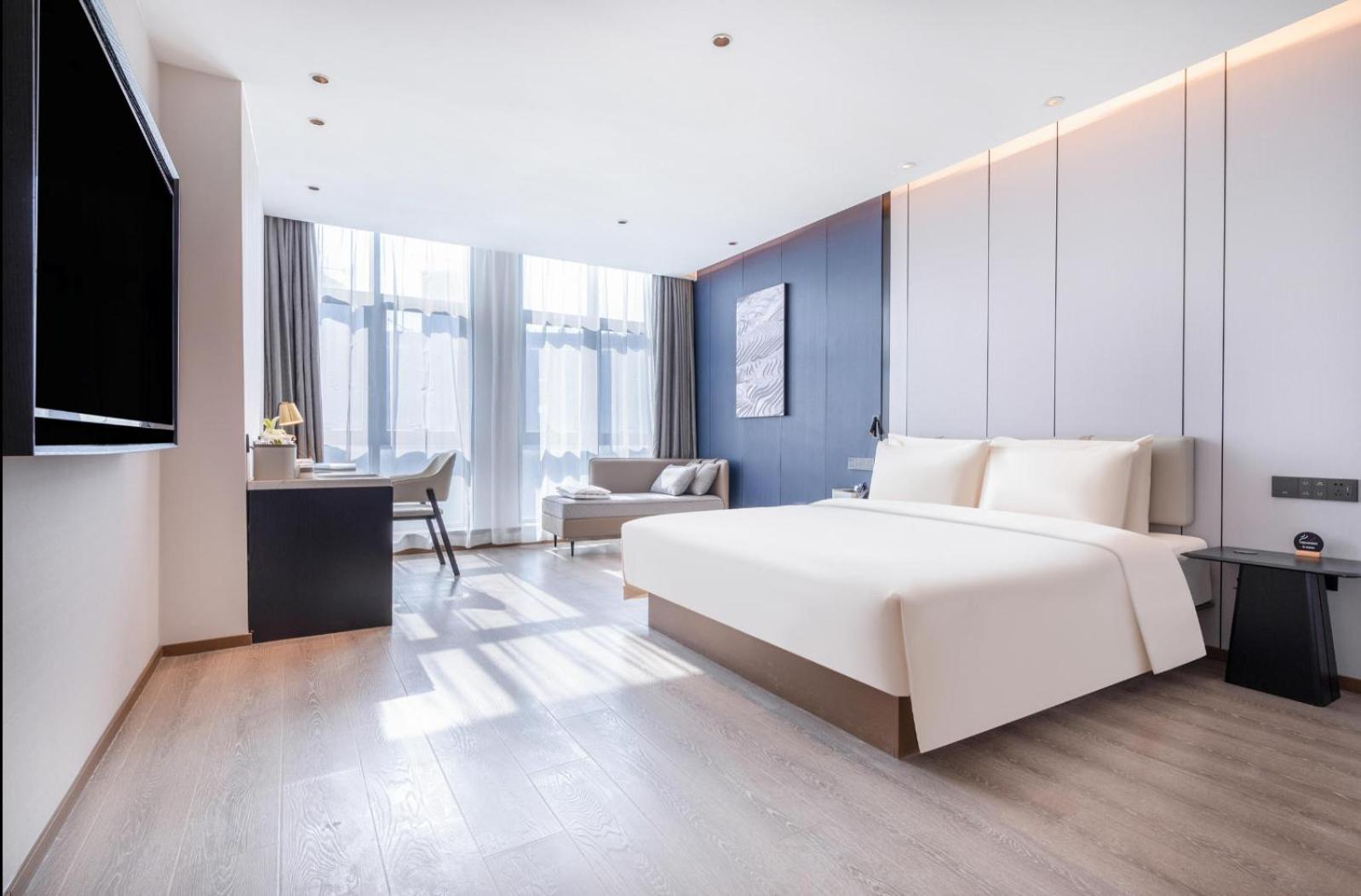 Large Double Room photo 1