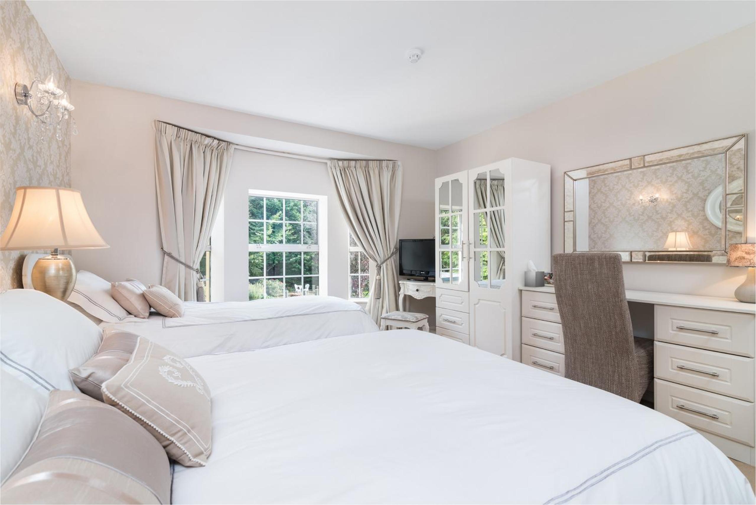 Double or Twin Room - Photo 1