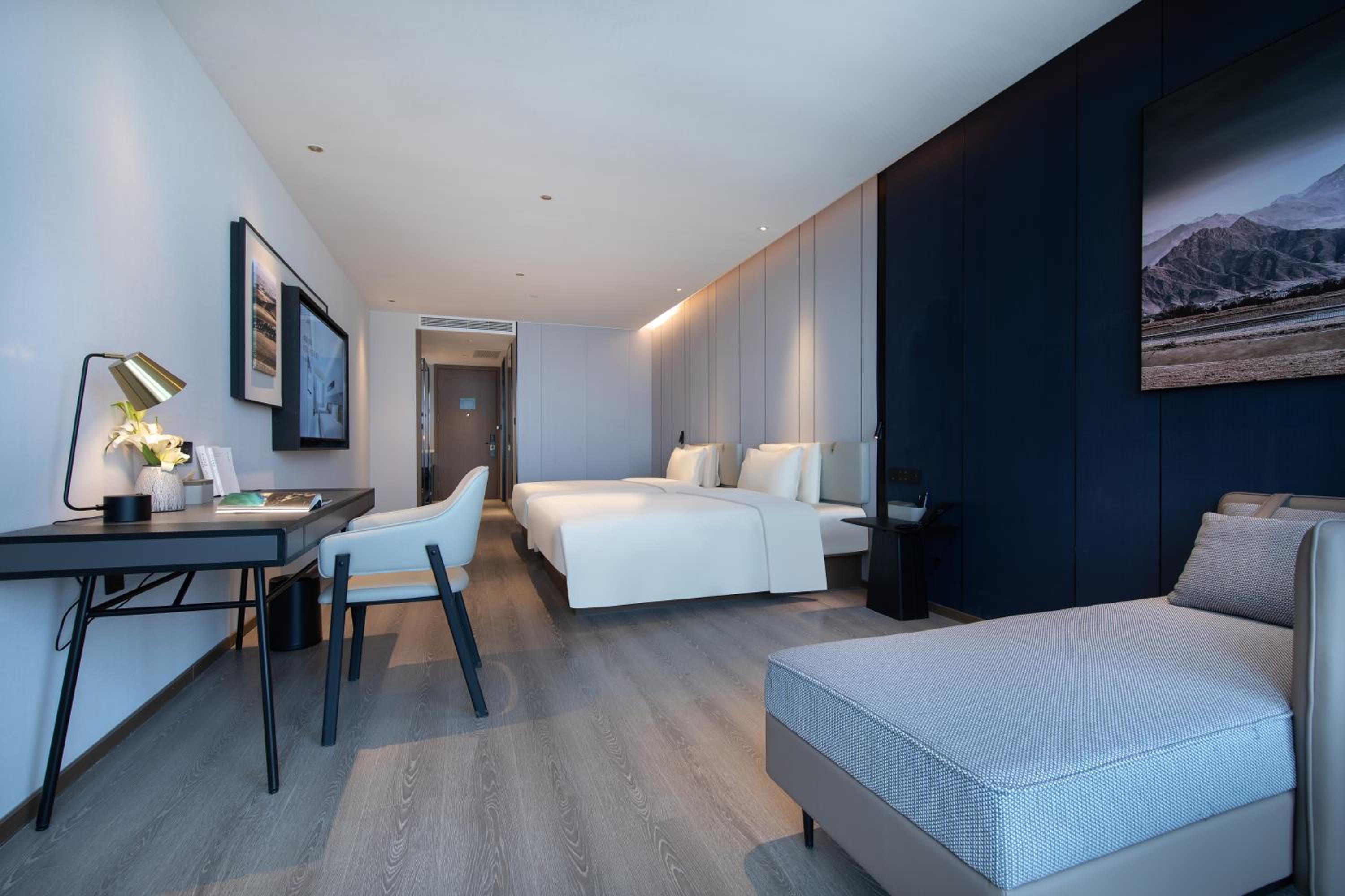 Deluxe Twin Room photo 2