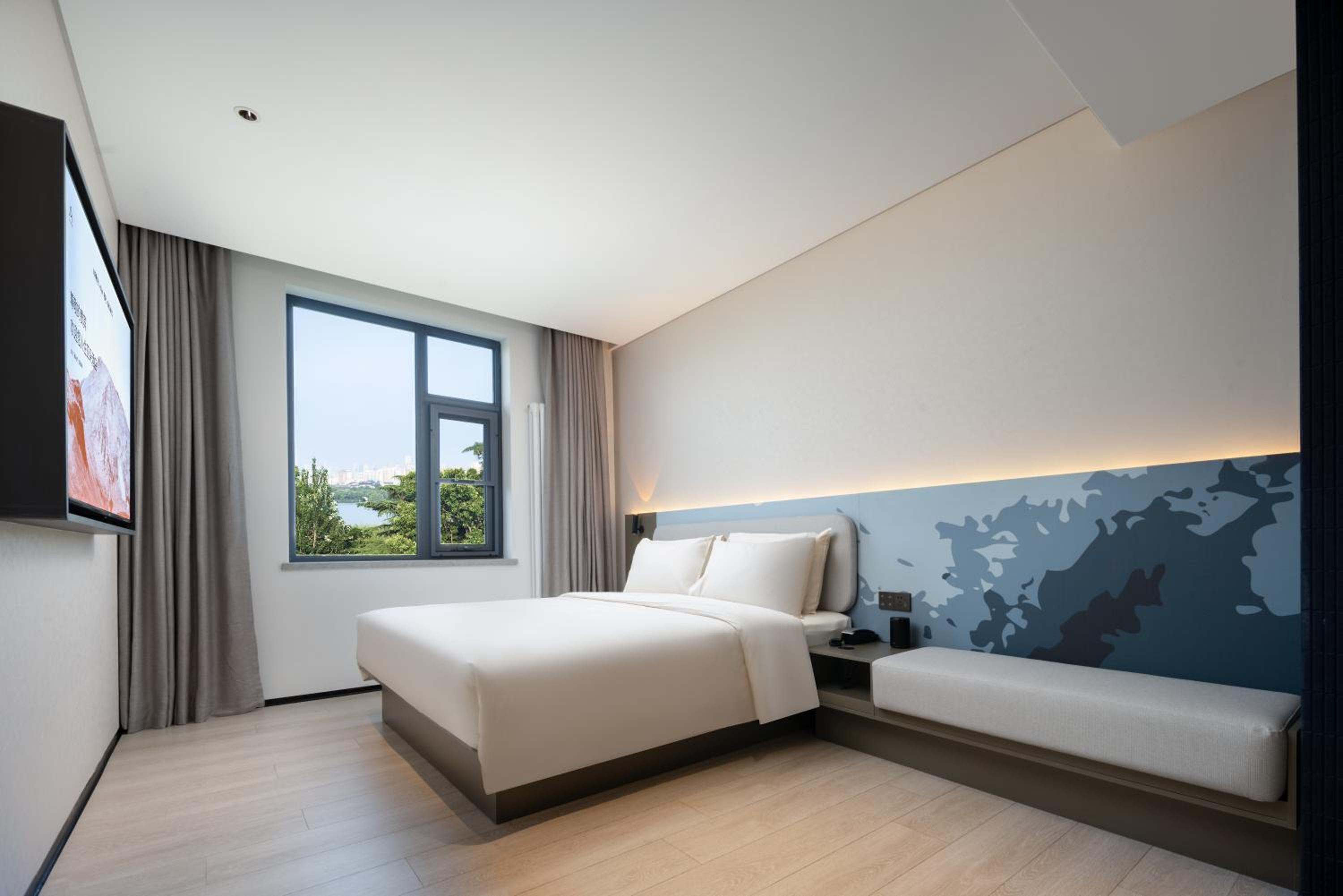 Super Double Room with Lake View  photo 3