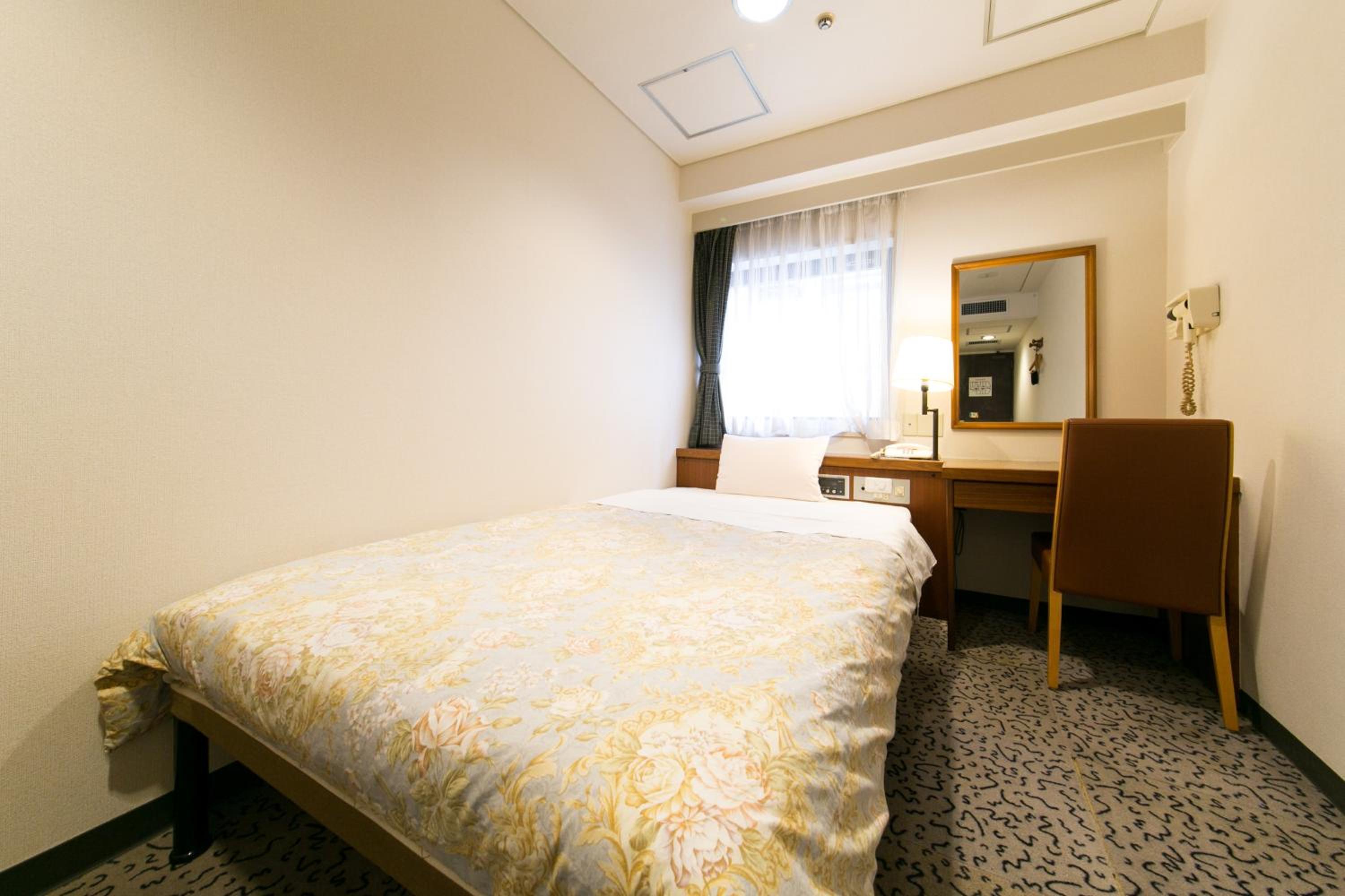 Single Room - Non-Smoking photo 2