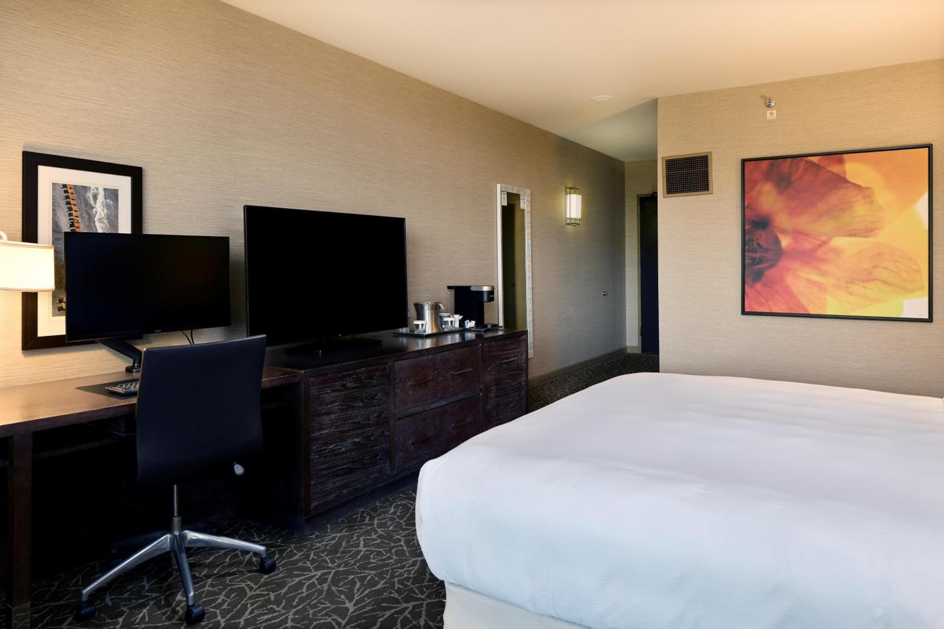 King Room with Work Room