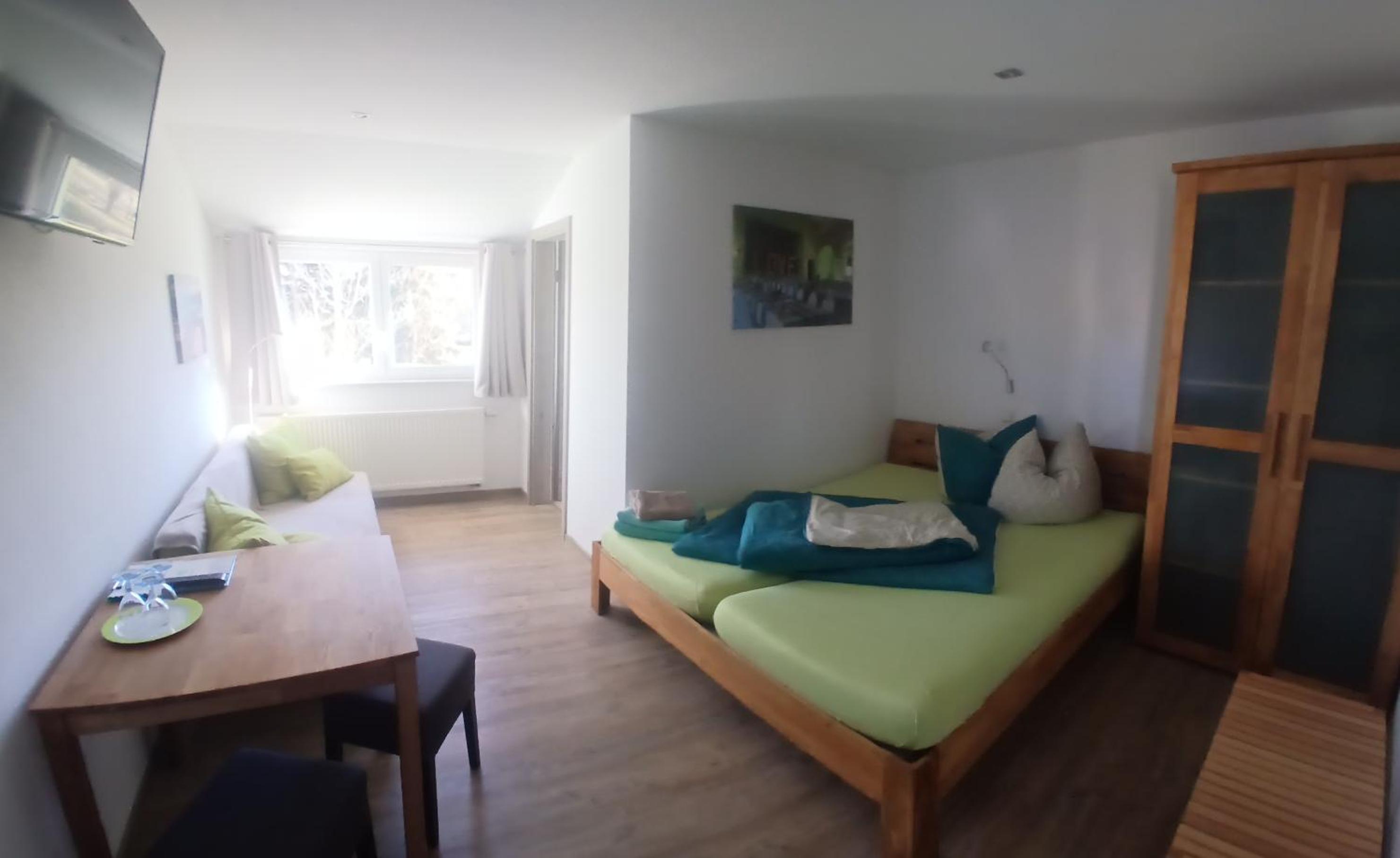Family Room with Garden View photo 3