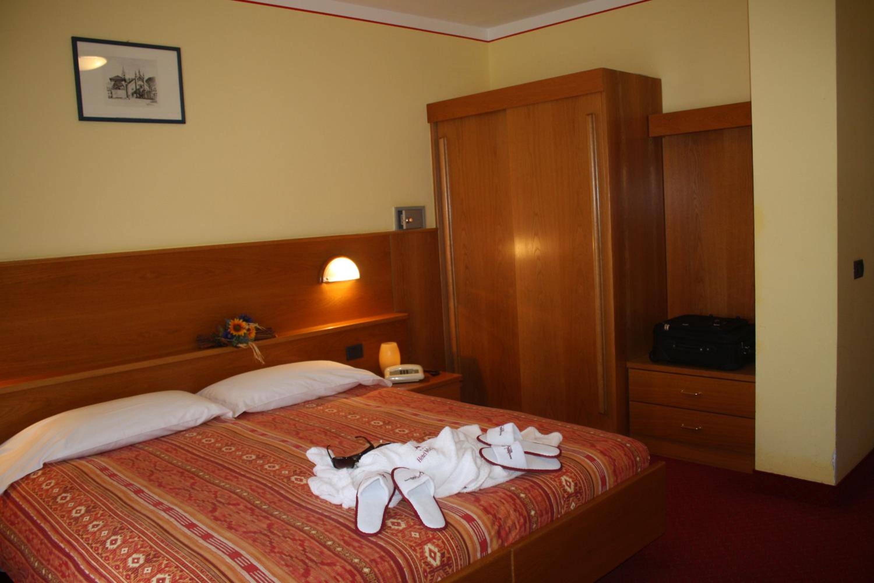 Double or Twin Room photo 1