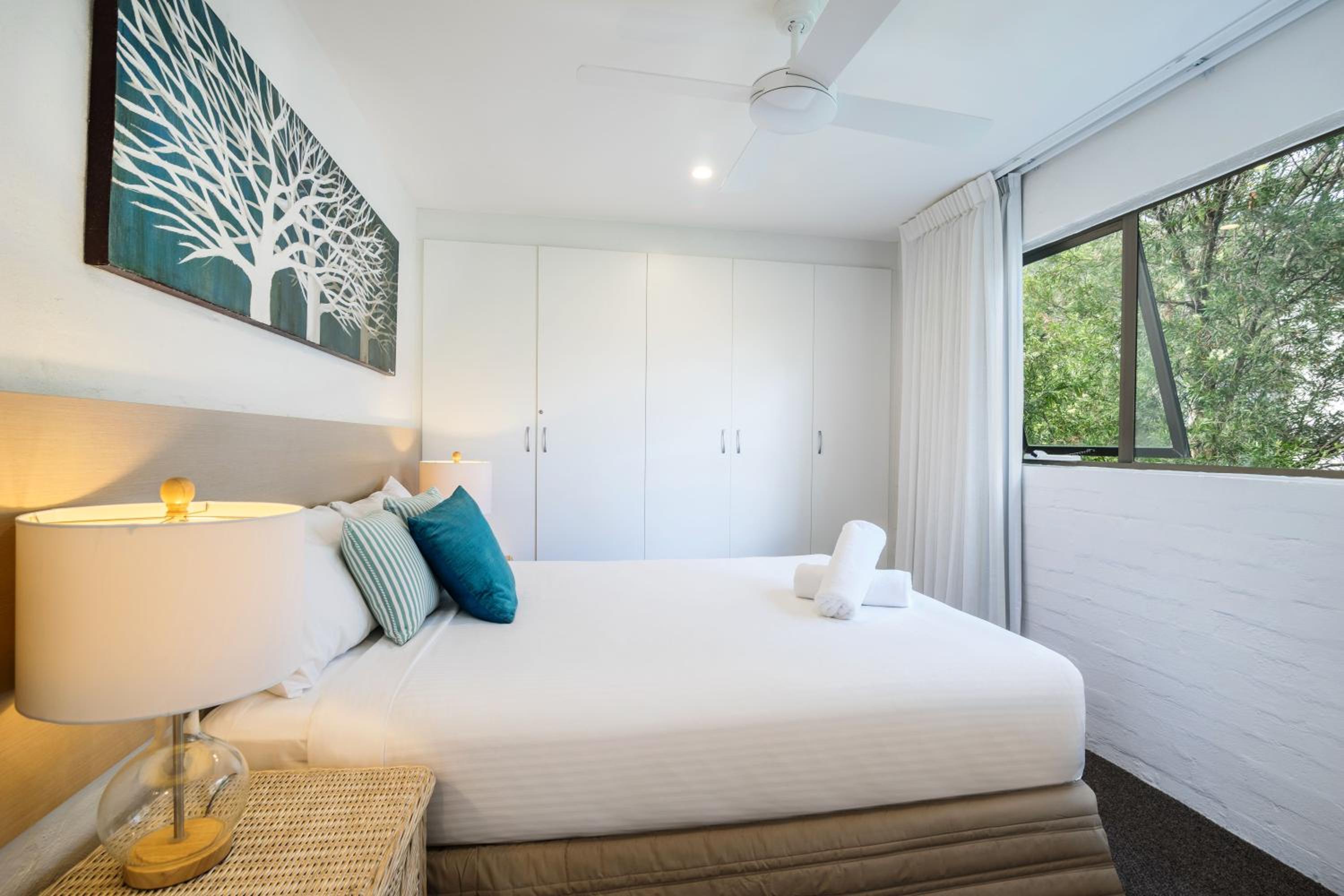 Superior Two-Bedroom Apartment - Photo 28
