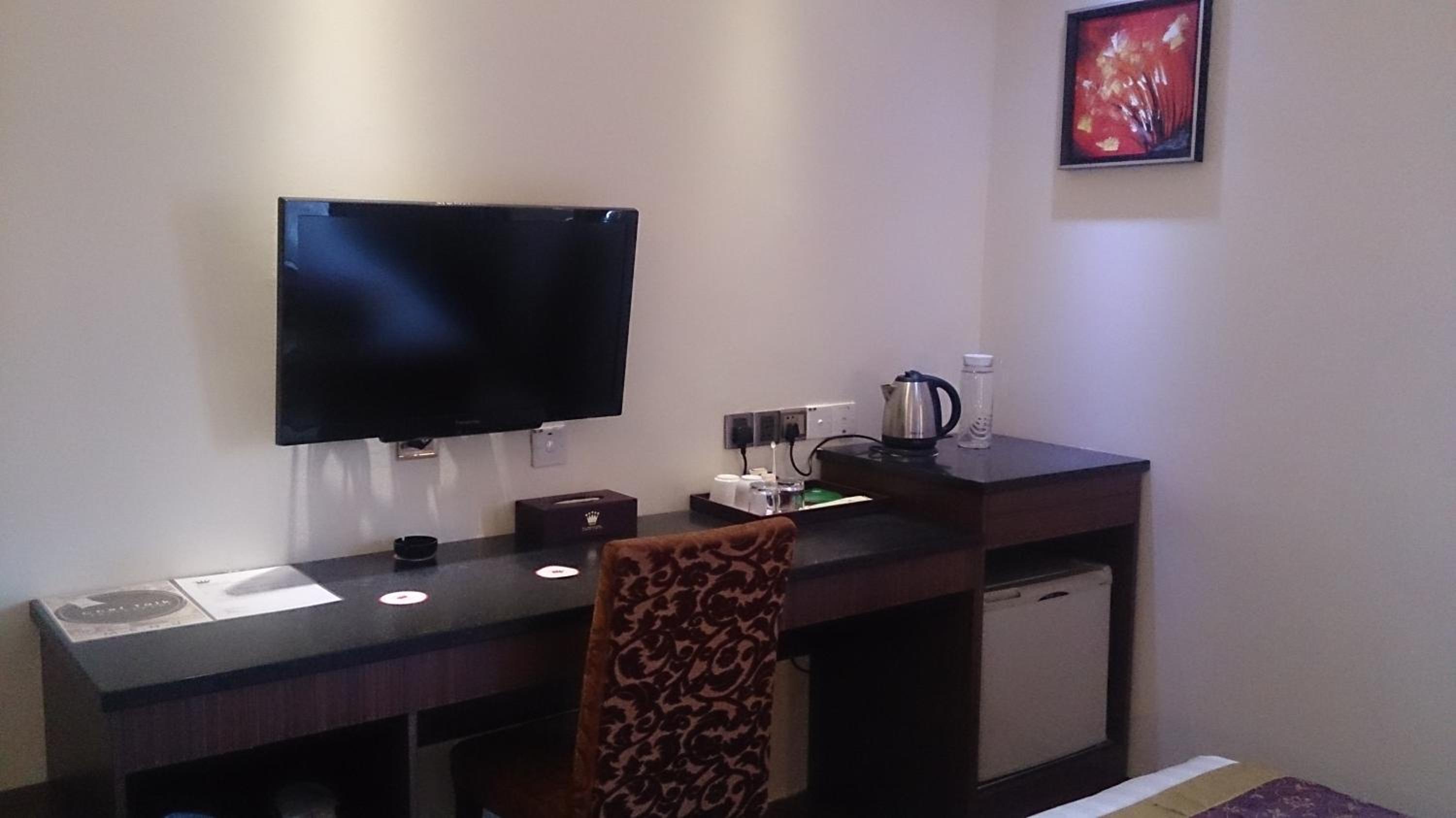 Deluxe King Room photo 1