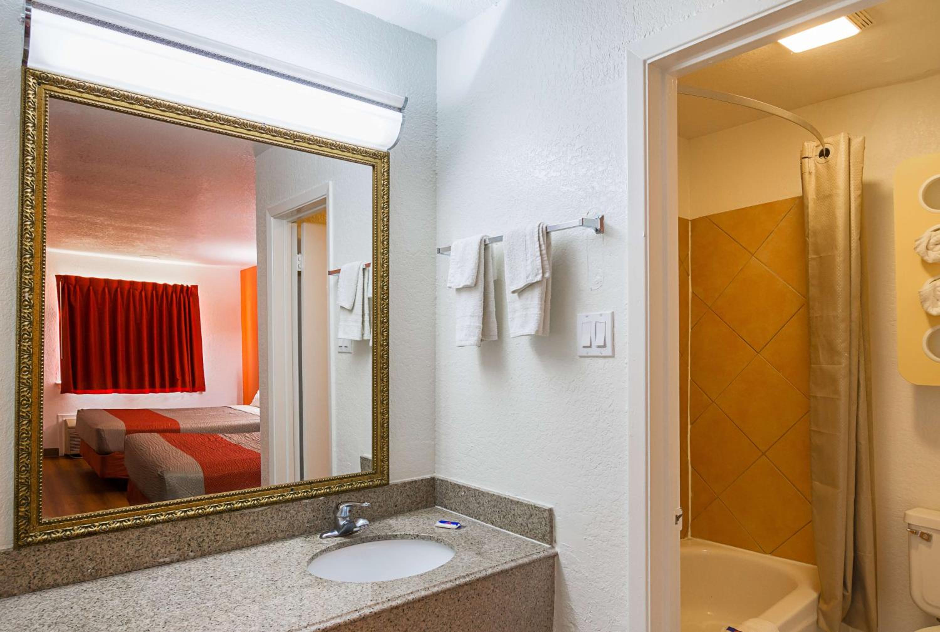 Motel 6-Red Oak, TX - Dallas