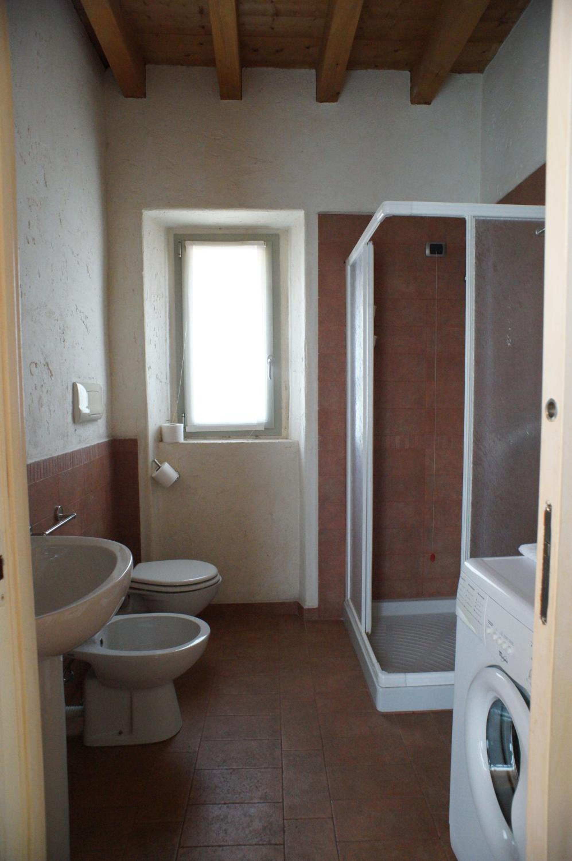 One-Bedroom Apartment - Photo 6