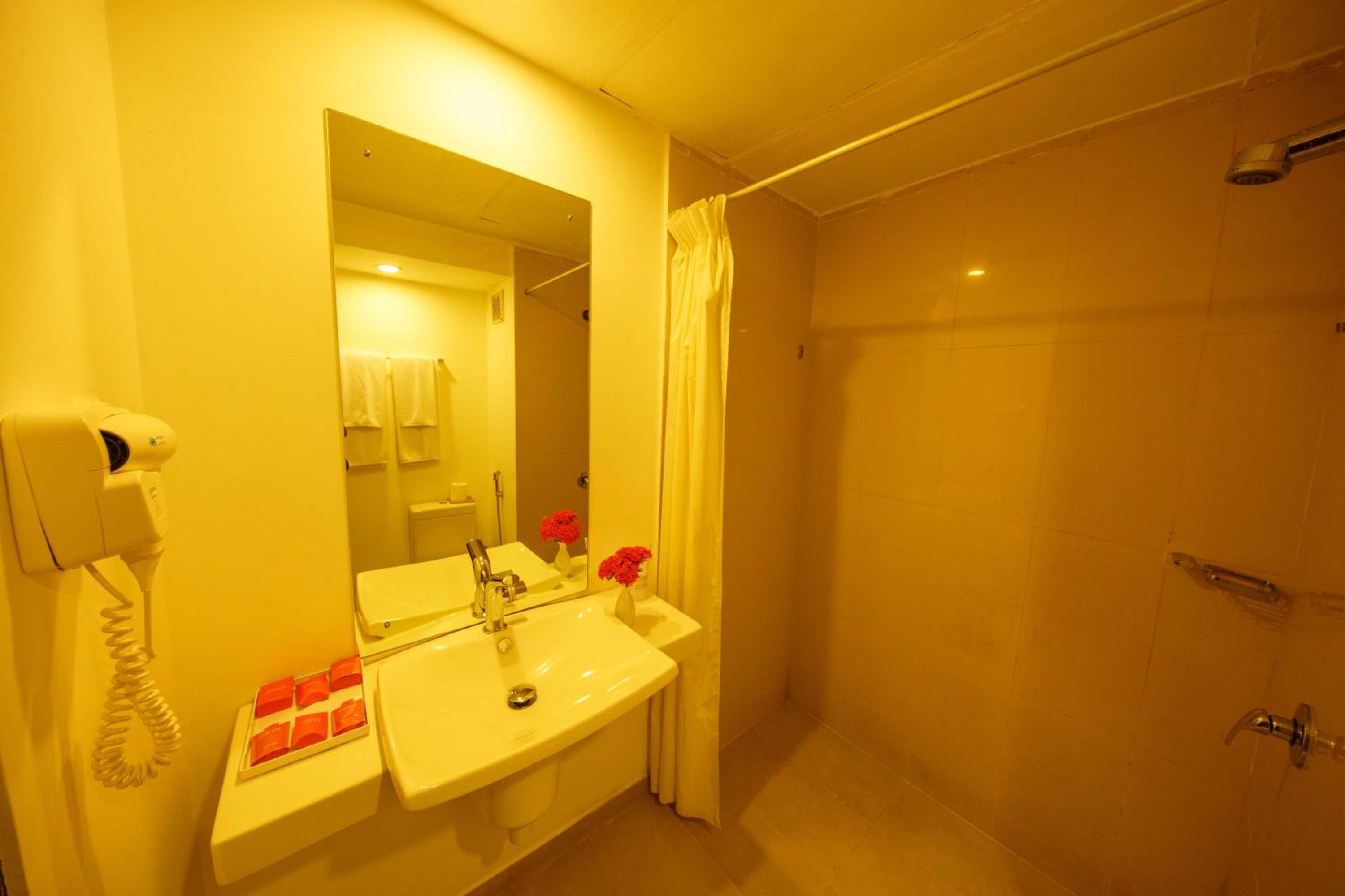 Standard Room With Street View photo 3