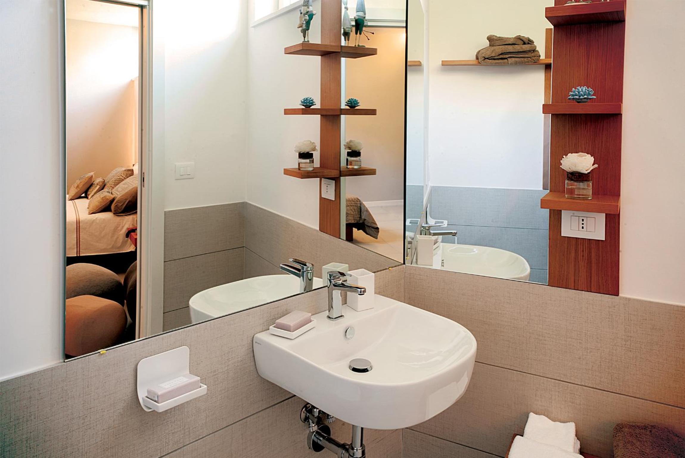 Two-Bedroom Apartment - Photo 9