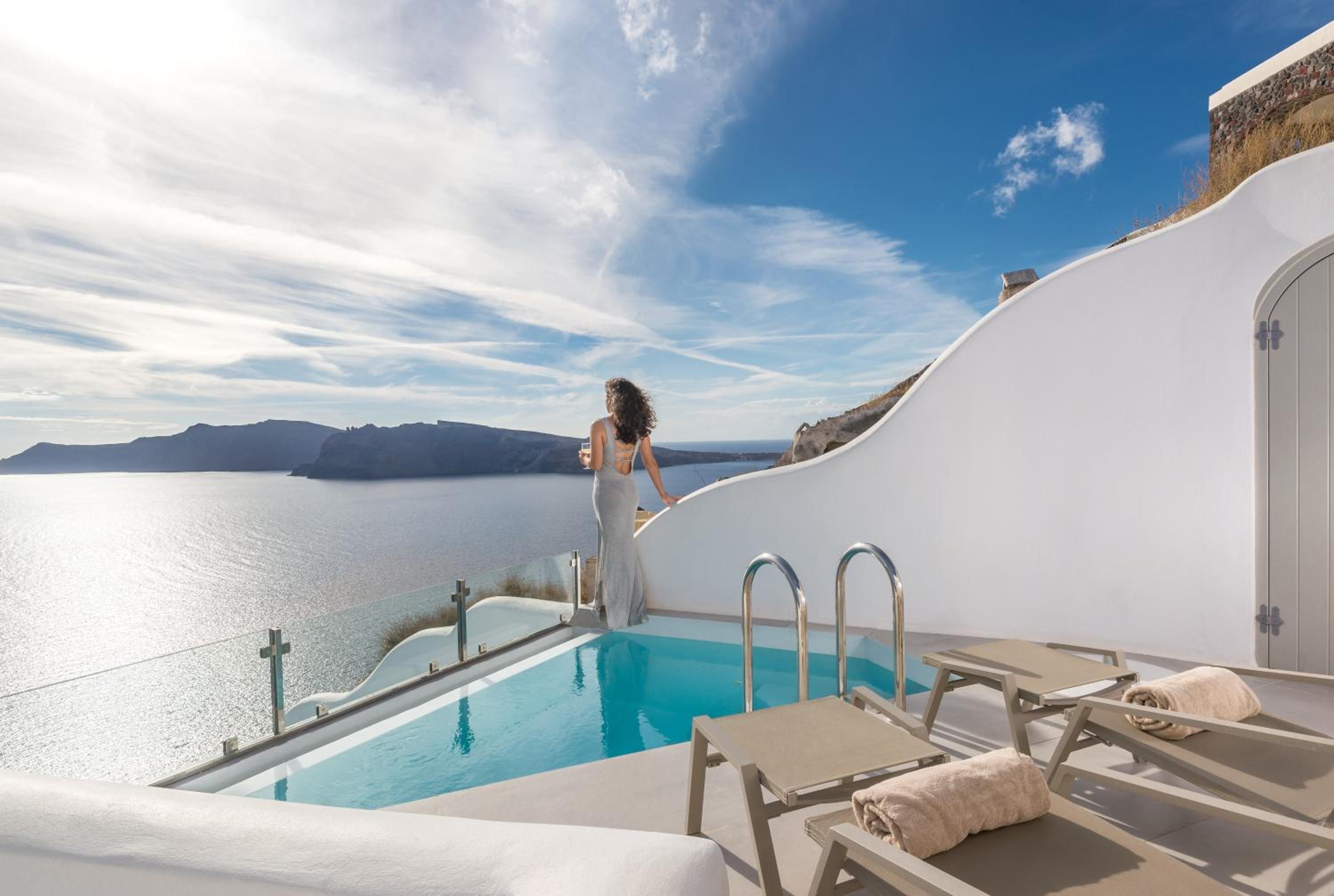 Elite Suite with Private Heated Outdoor Pool & Caldera Sea View photo 2