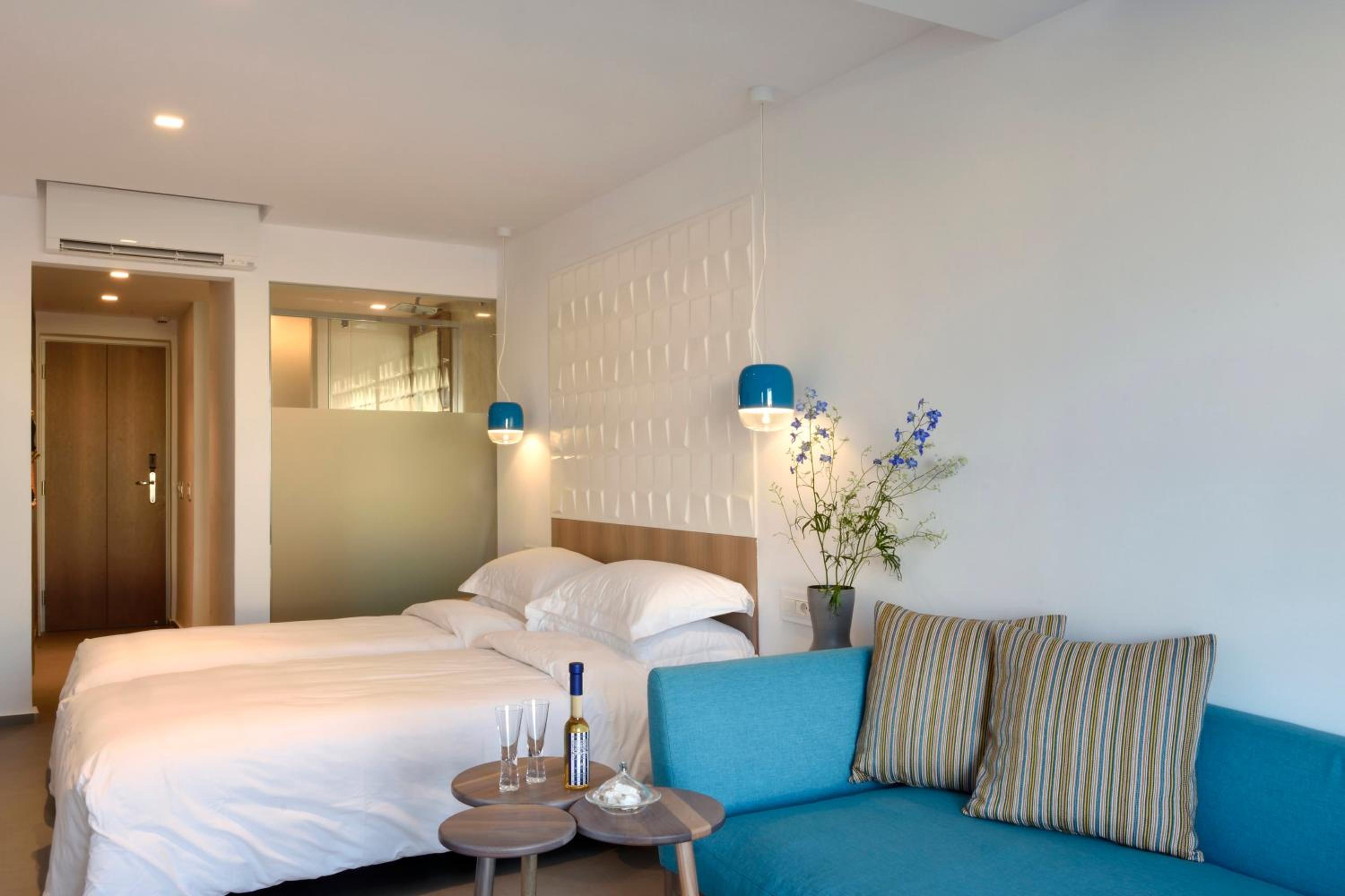 ORIA Superior Room with Side Sea View & Semi Private Pool photo 2