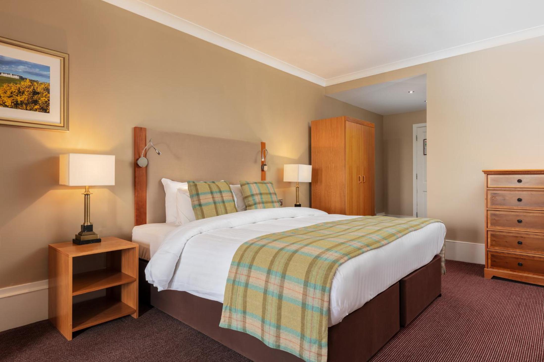 Superior Suite - Photo 4