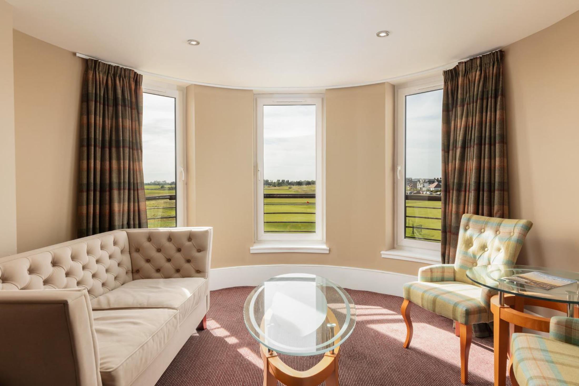 Superior Suite - Photo 3