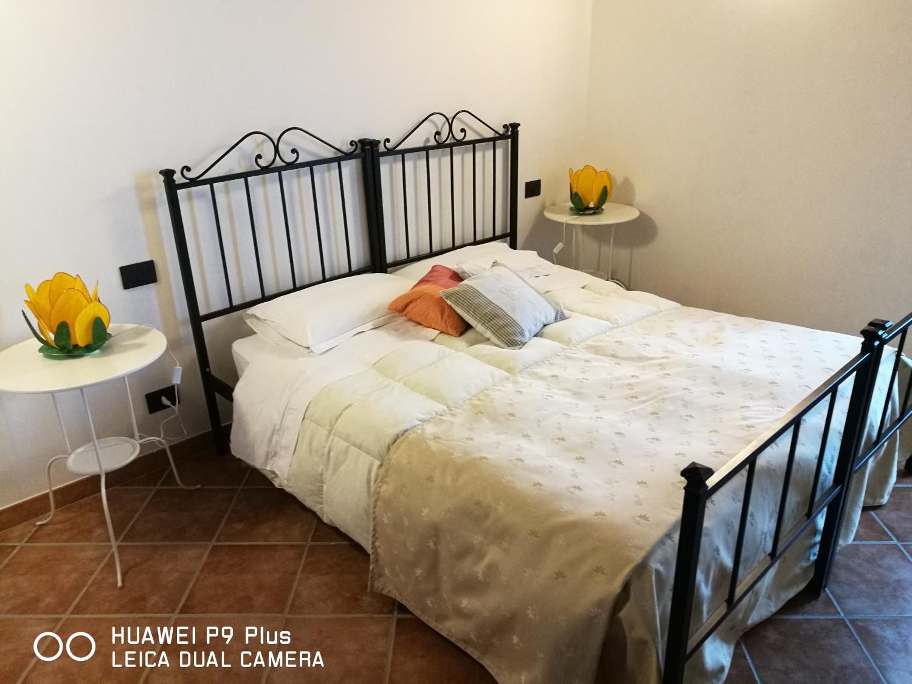 Quadruple Room with Private Bathroom - Photo 4