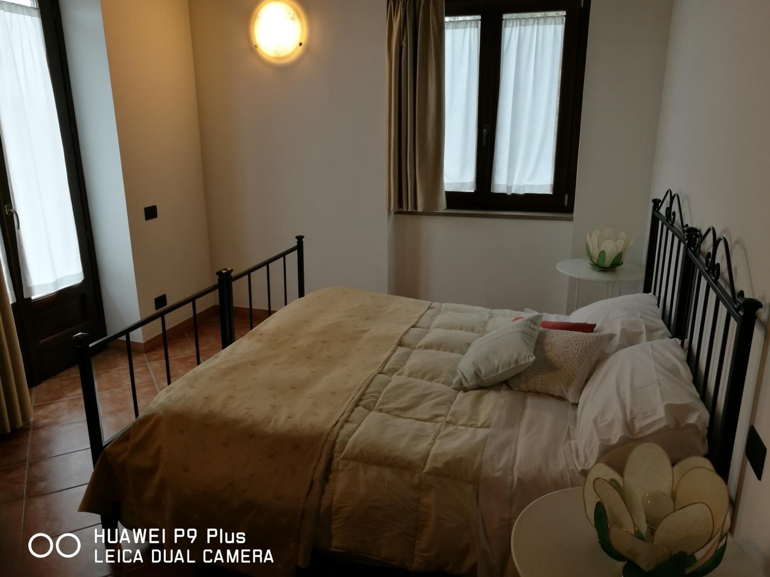 Quadruple Room with Private Bathroom - Photo 5