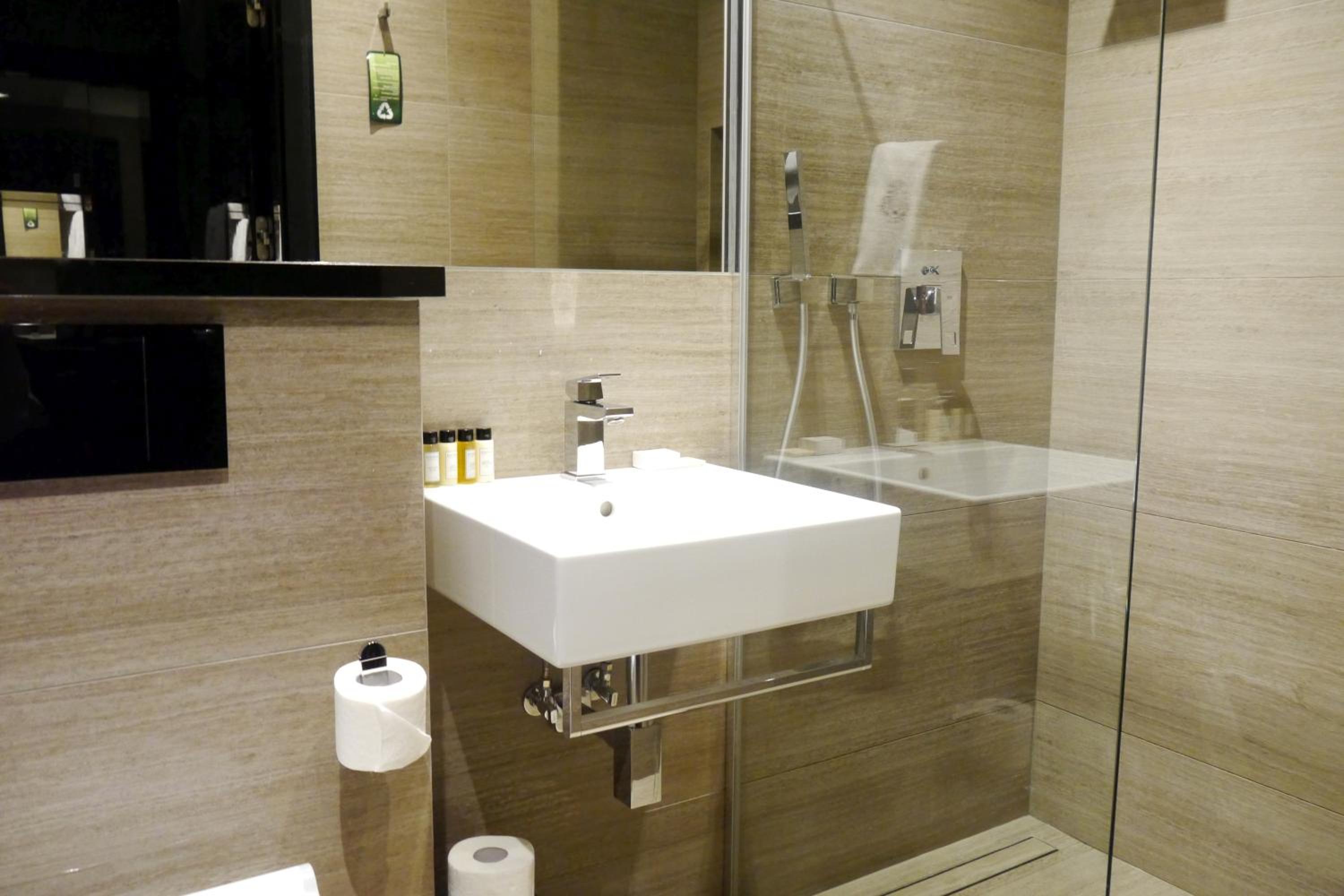 Standard Double Room - Photo 4