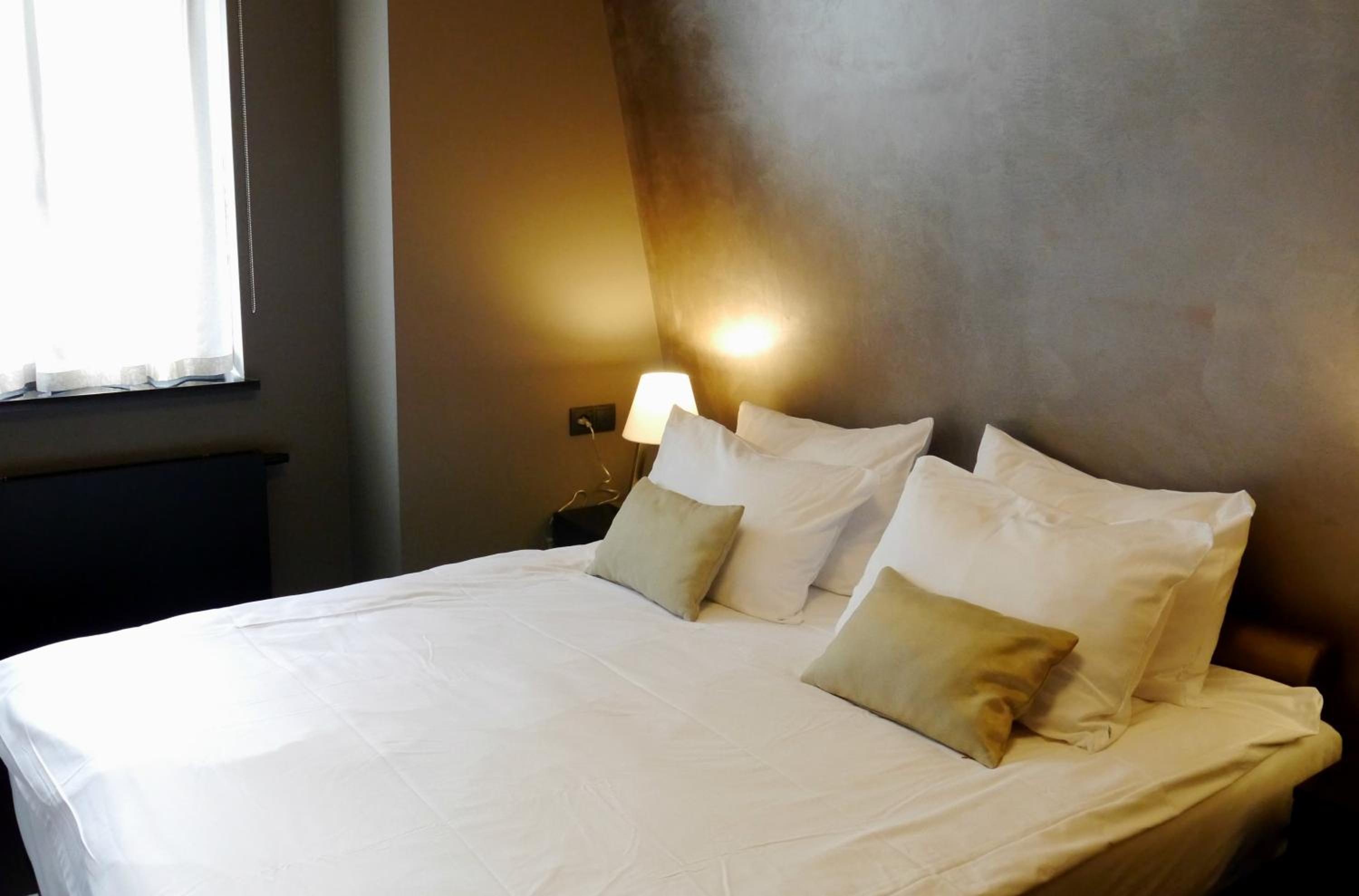 Standard Double Room - Photo 5