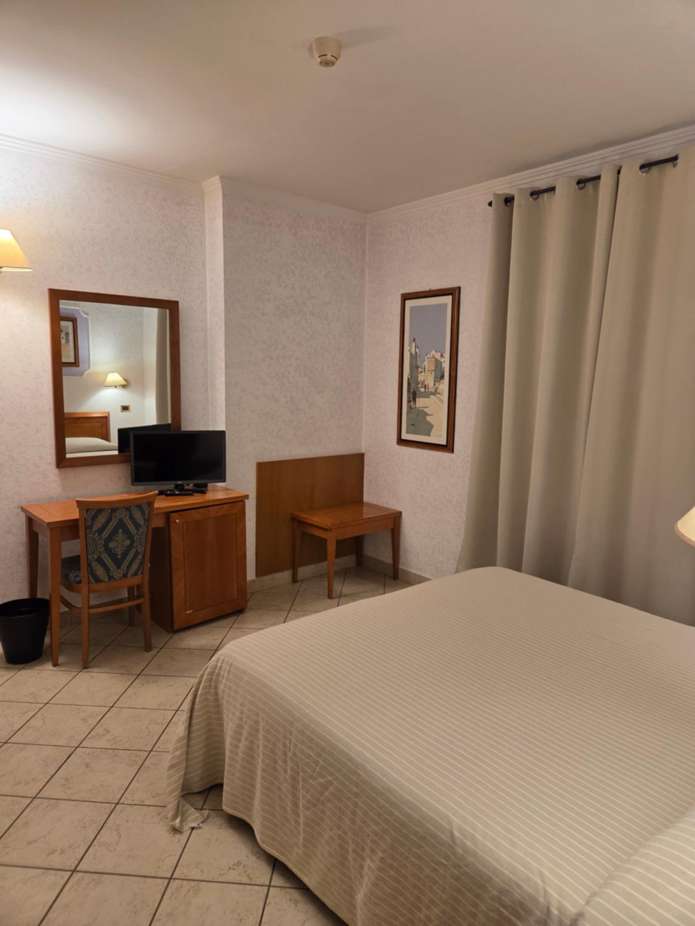 Classic Quadruple Room photo 2
