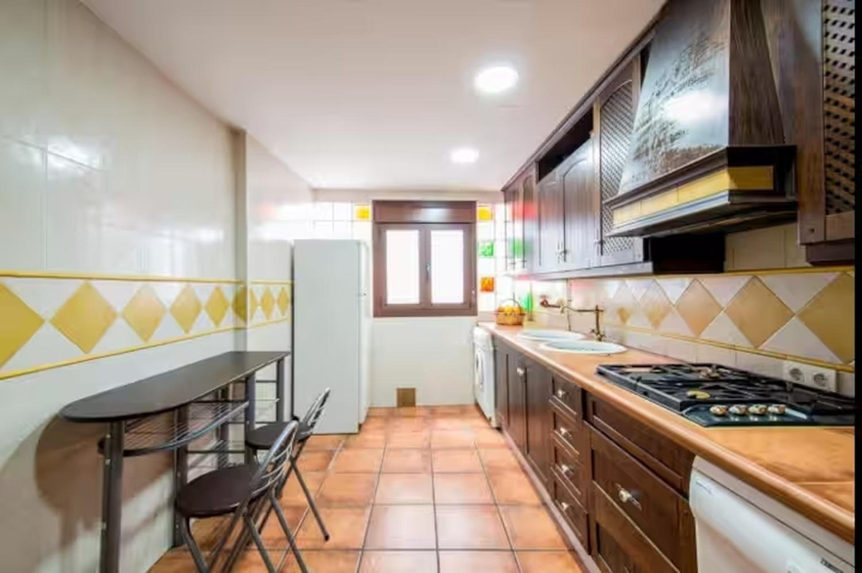 Two-Bedroom Deluxe Apartment with Balcony