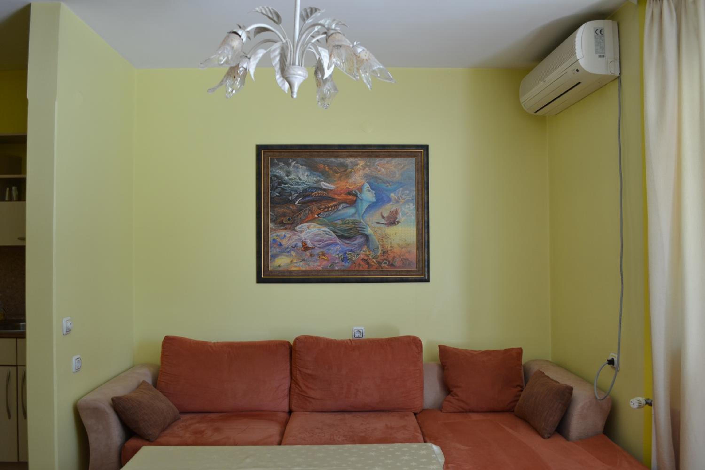 One-Bedroom Apartment