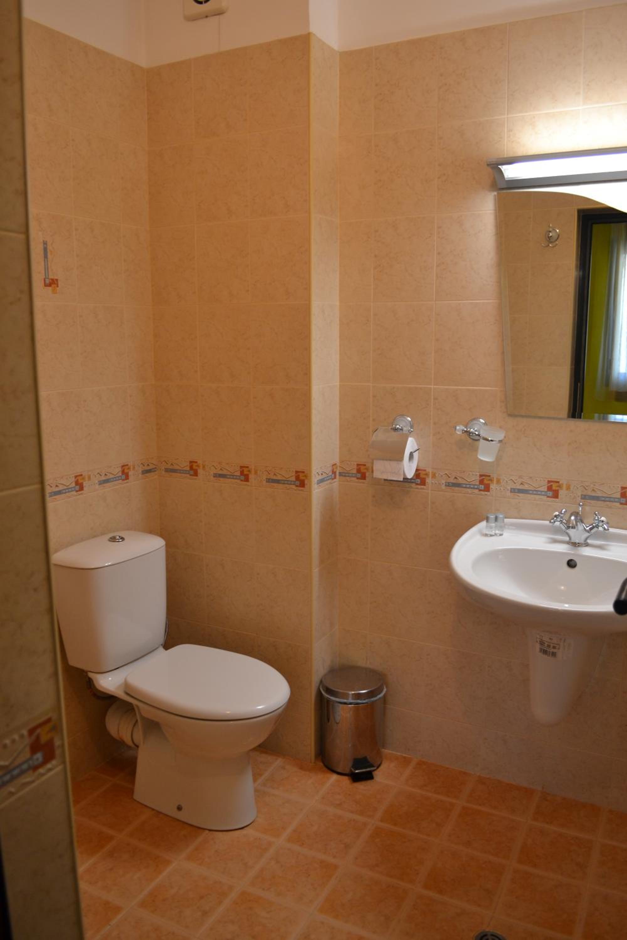 Queen Room - Photo 3