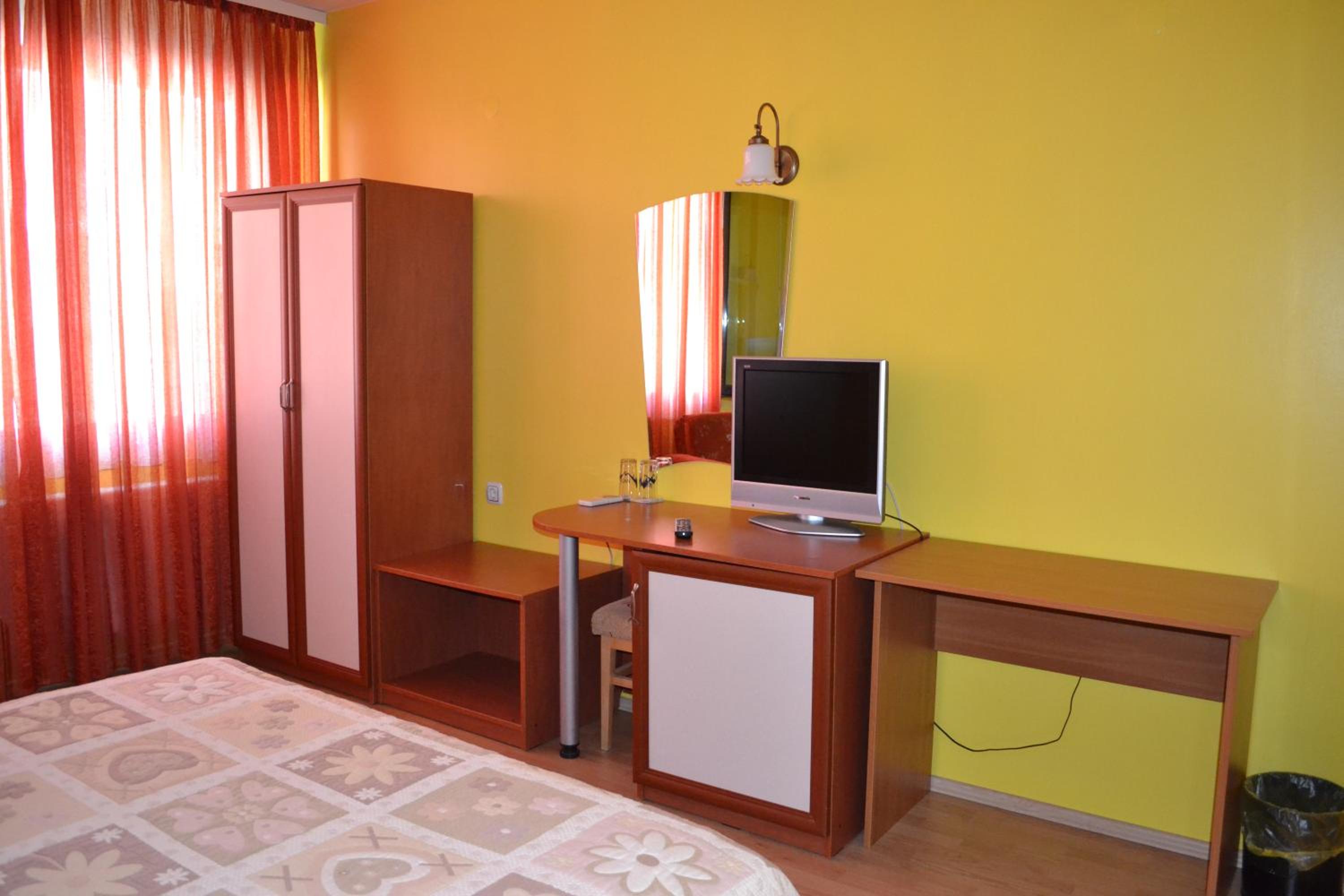Queen Room - Photo 1