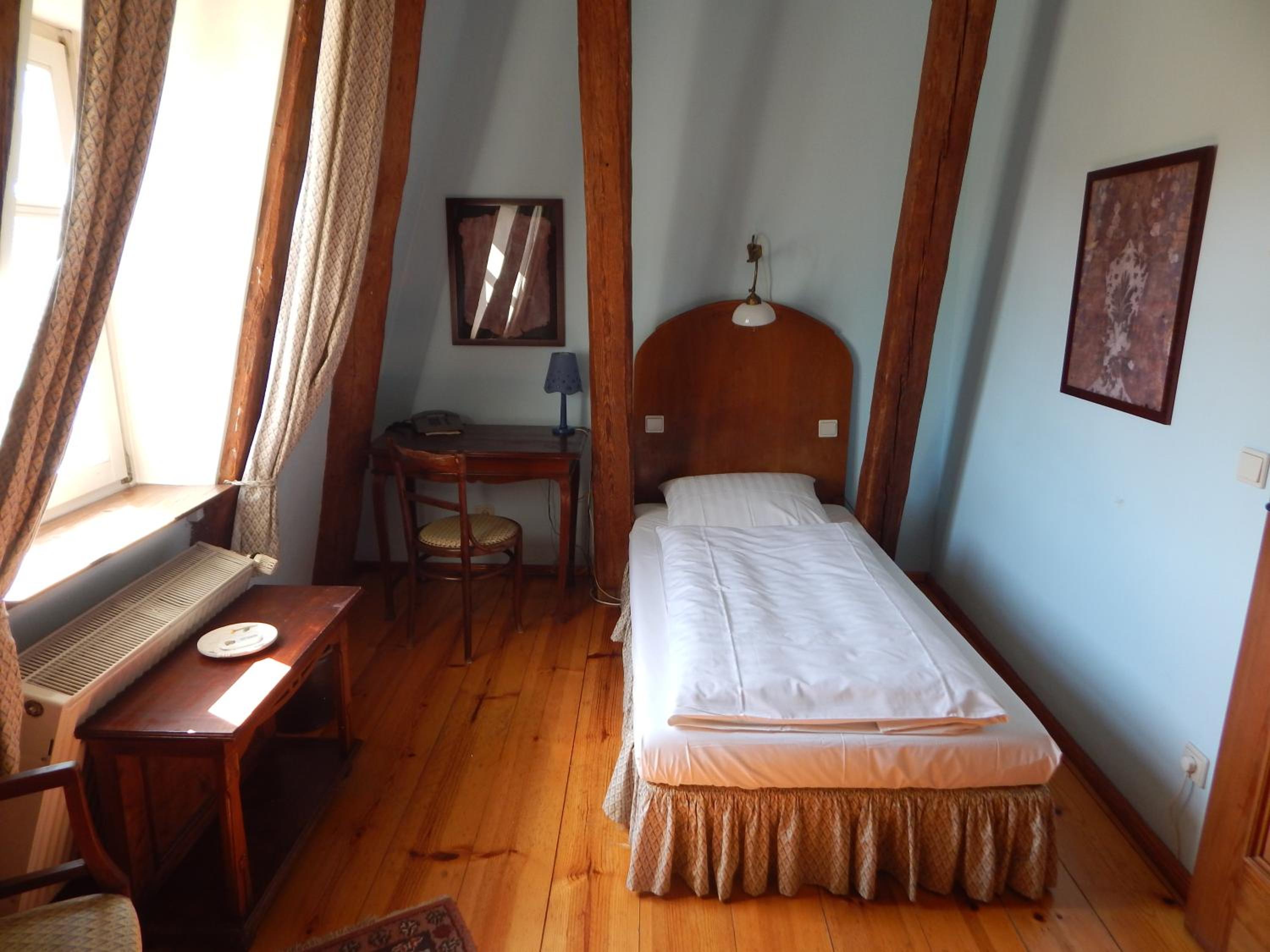 Single Room photo 2