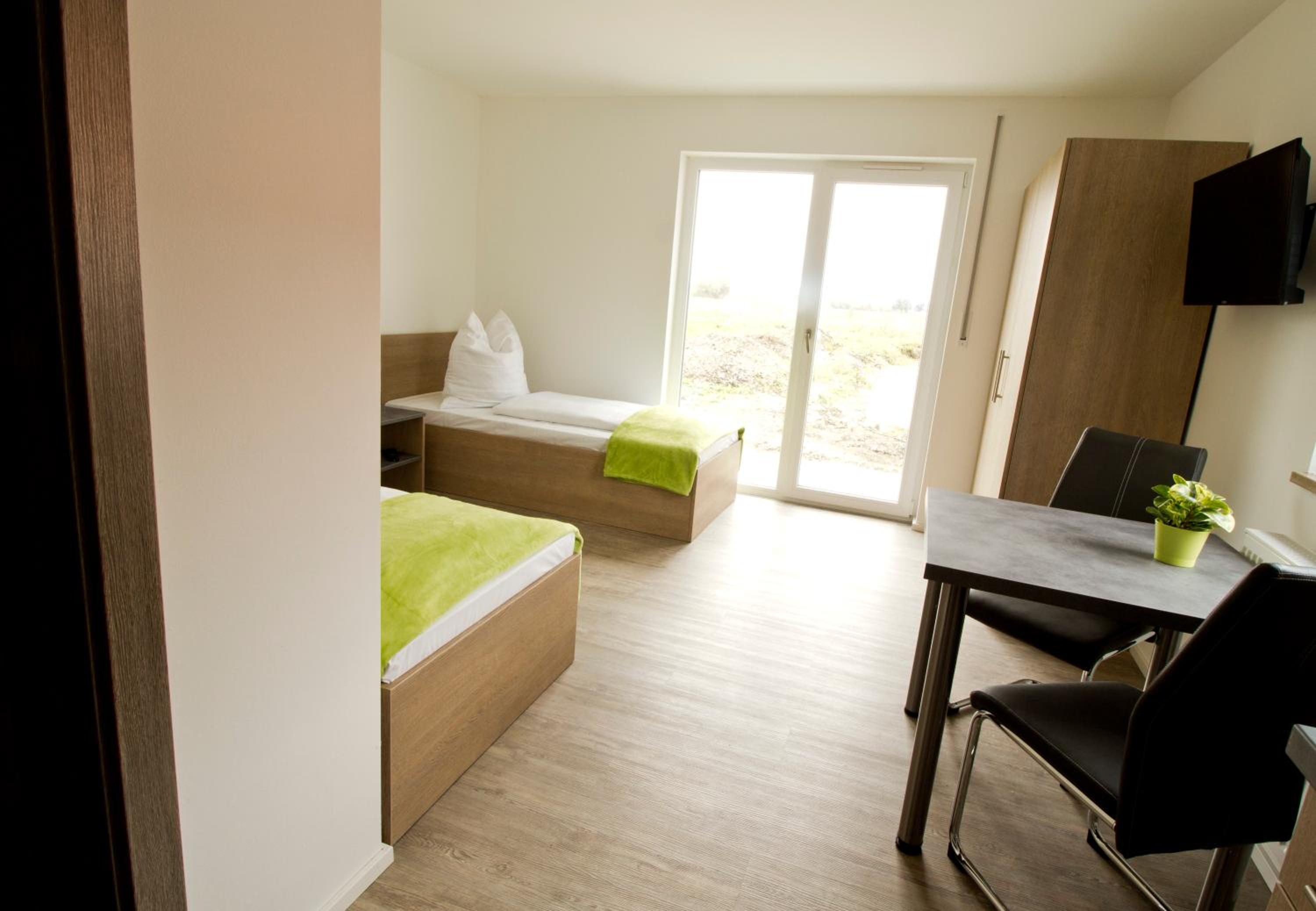 Large Twin Room photo 1