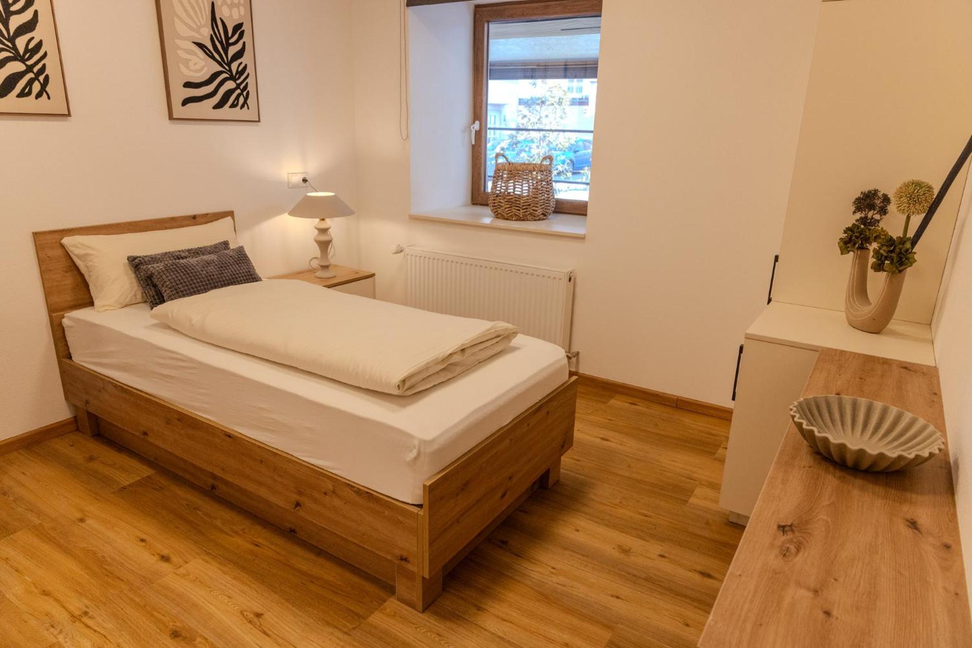 Single Room with Private External Bathroom photo 1