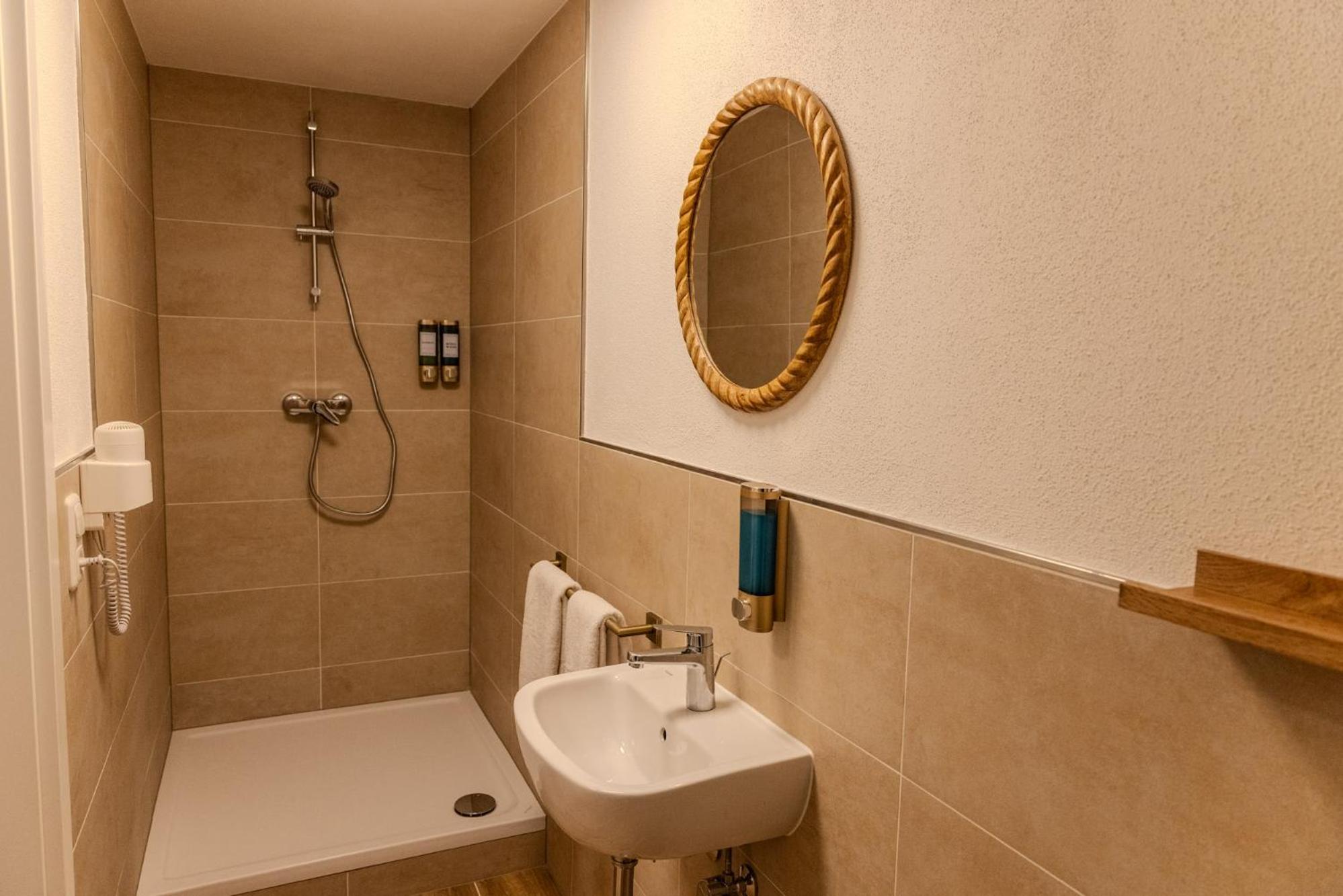 Standard Single Room photo 3