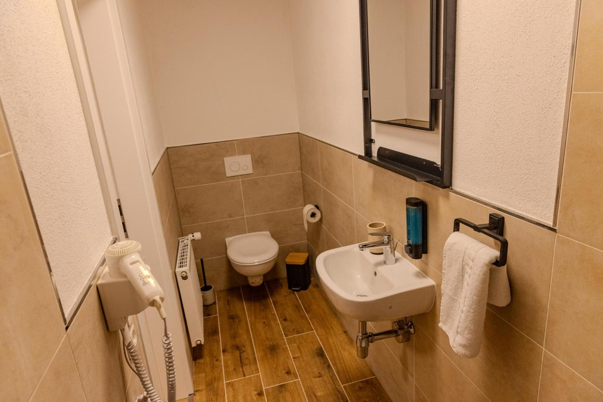 Twin Room with Private Bathroom