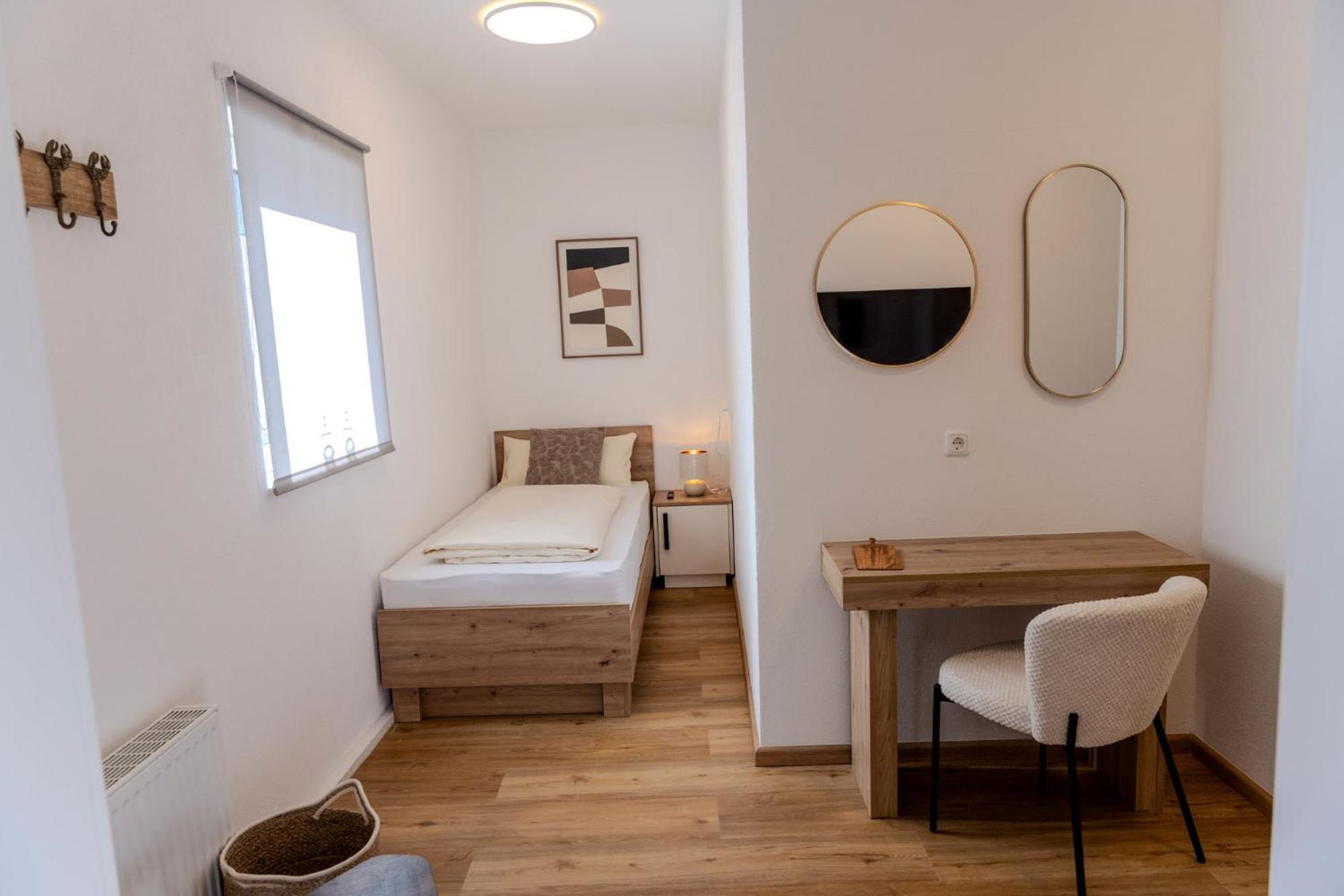 Single Room with Private External Bathroom photo 1