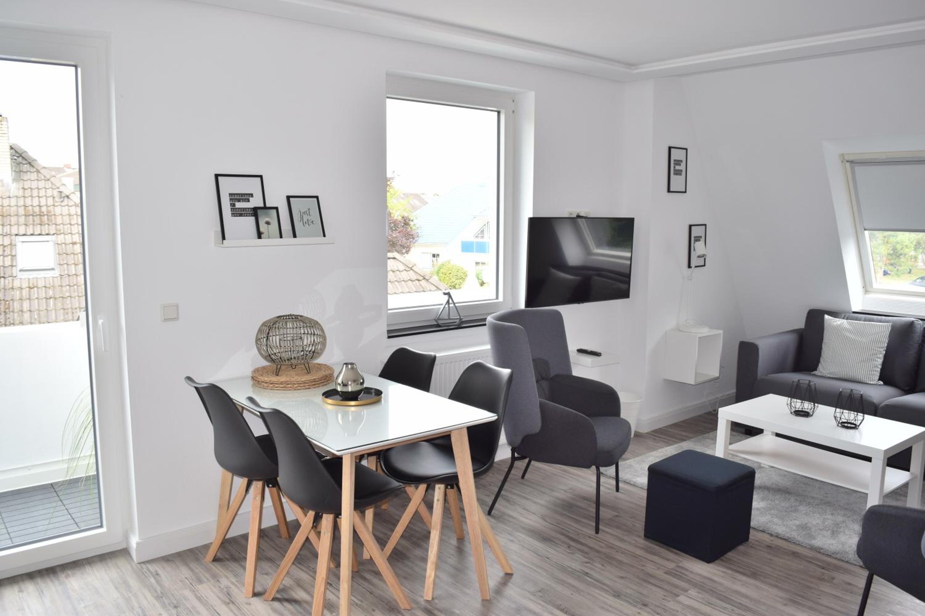 Apartment - Split Level photo 2