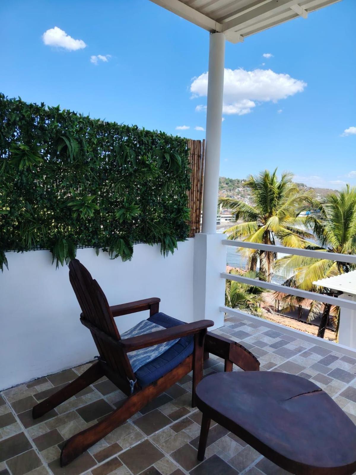 Deluxe Double Room with Balcony and Sea View