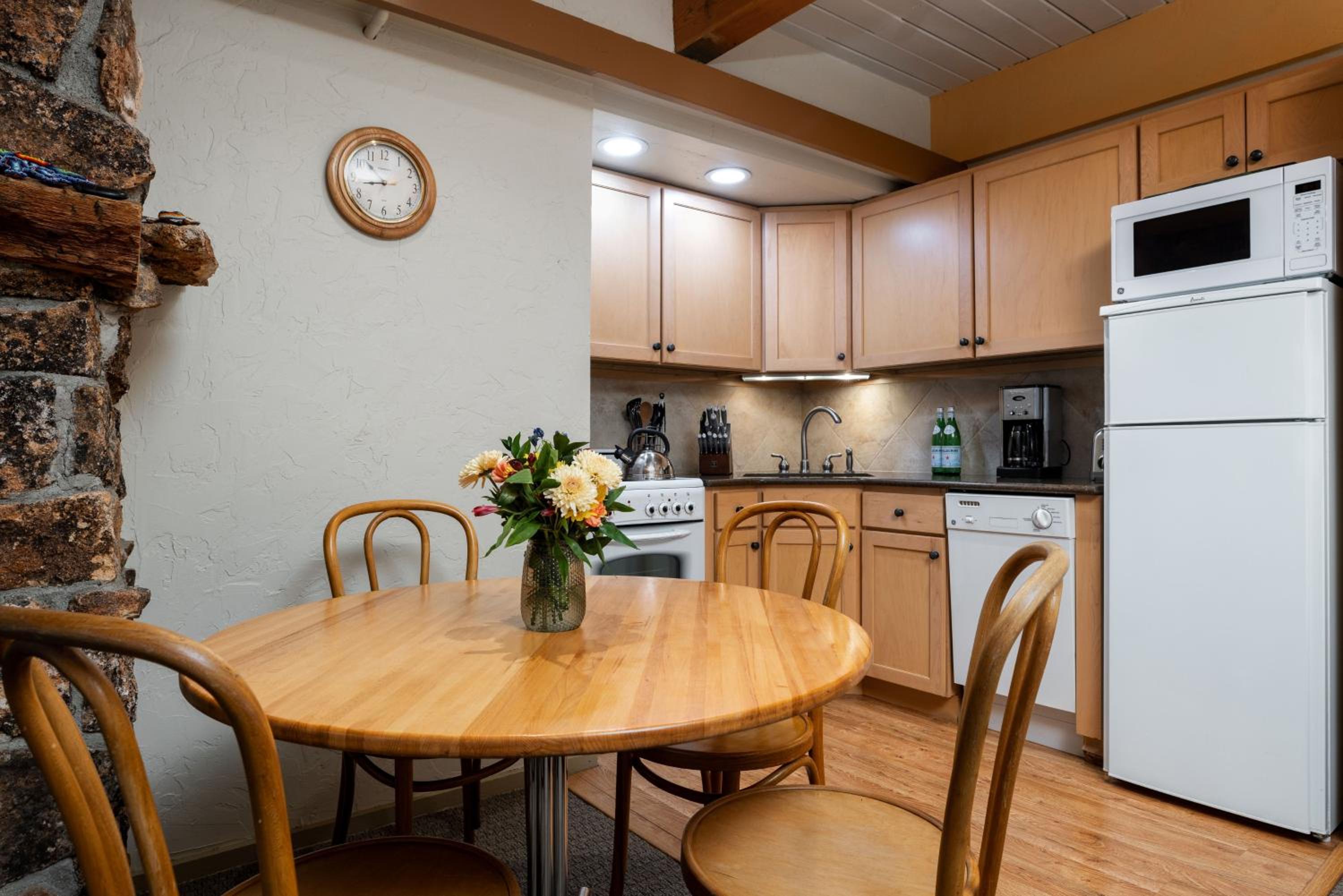 Aspenwood J2 photo 1