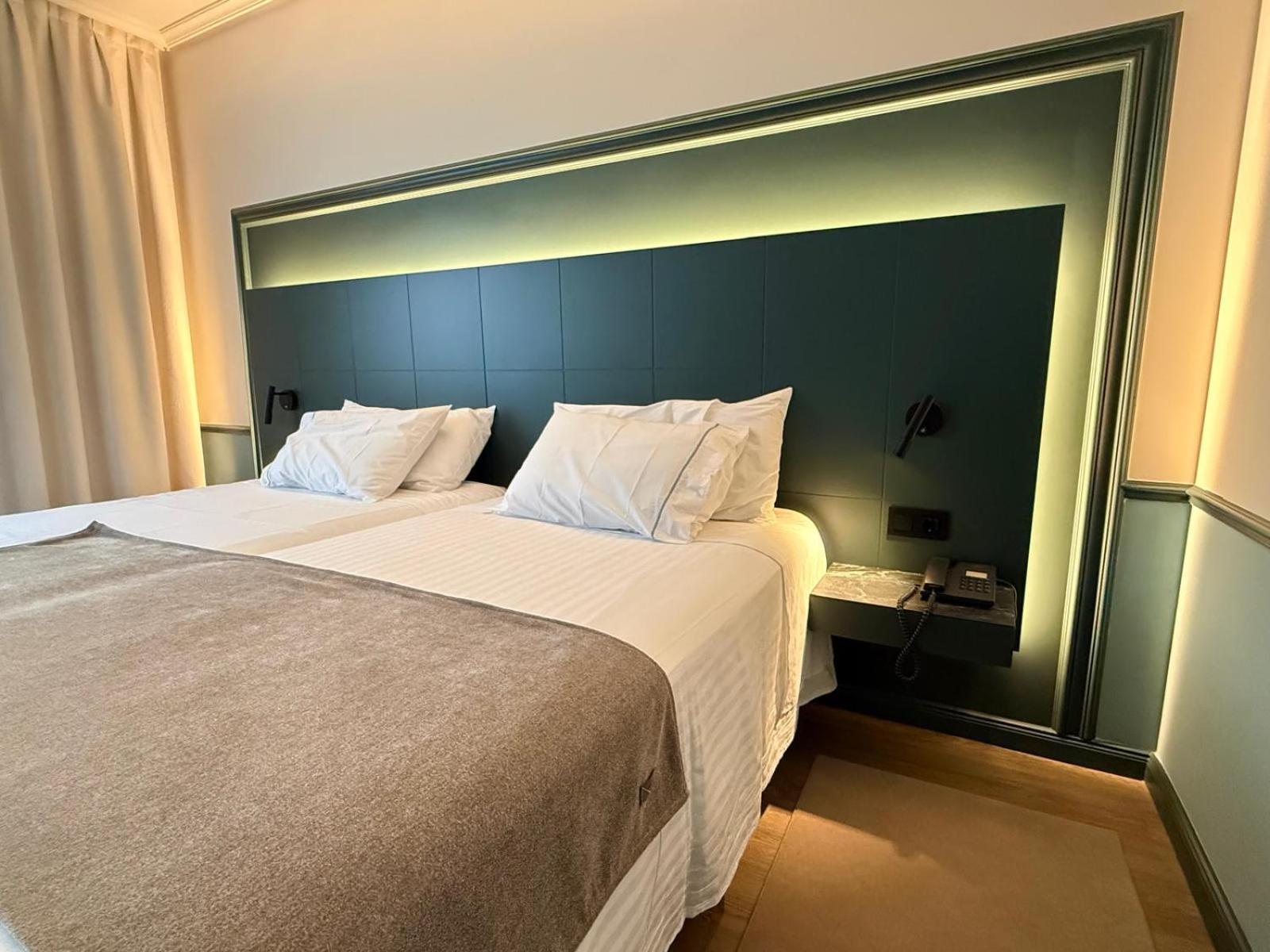 Deluxe Double Room Deluxe Double Room