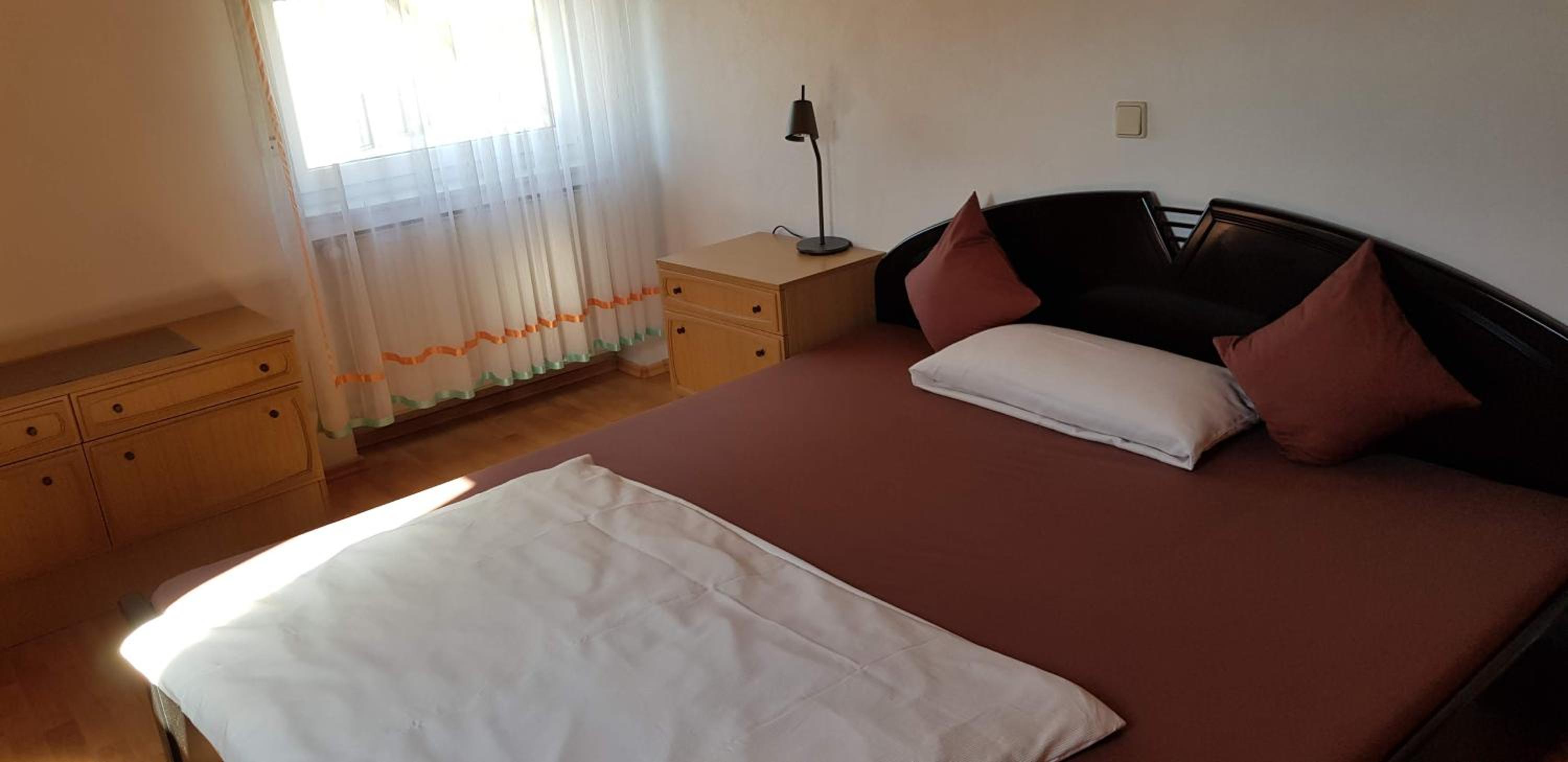 One-Bedroom Standard Apartment photo 1