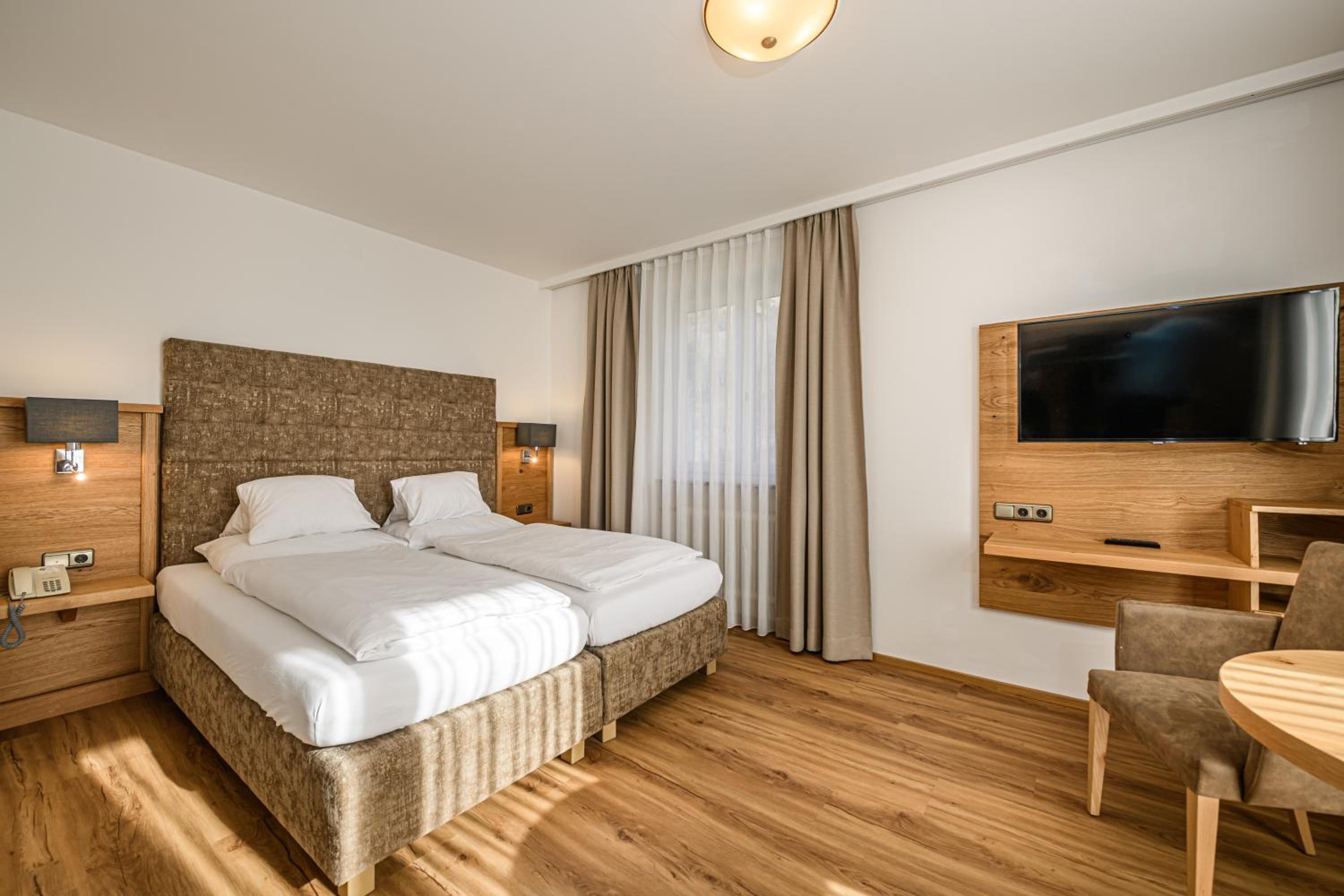 Superior King Room photo 3