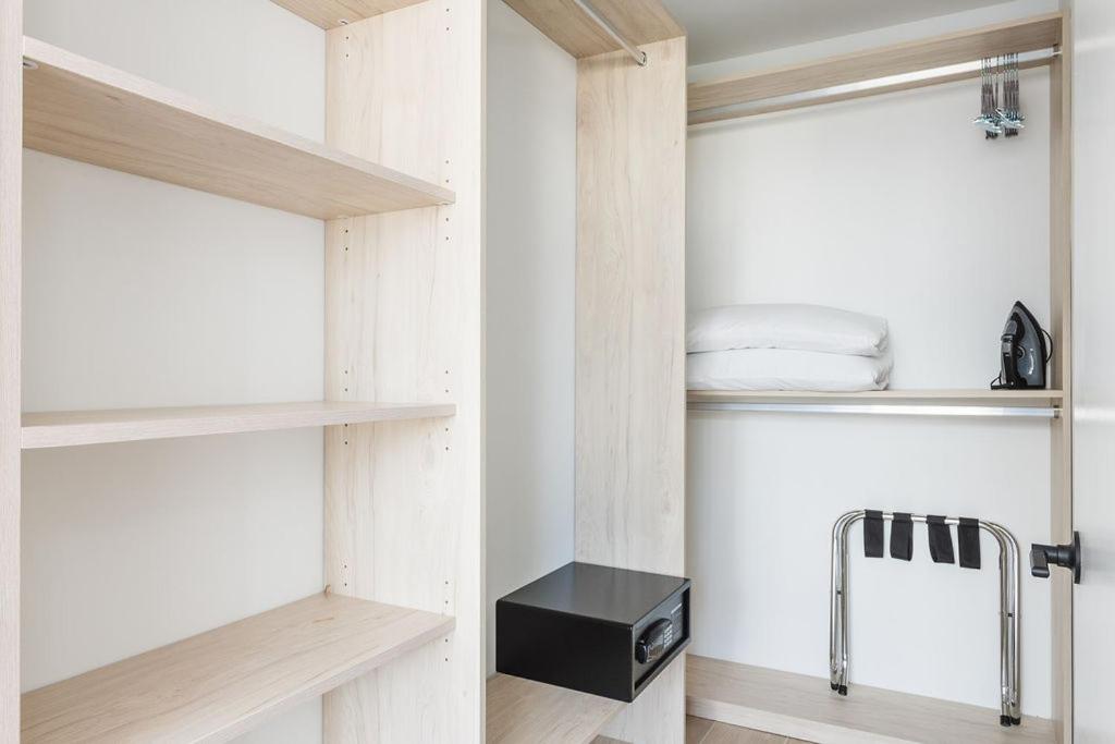 One-Bedroom Deluxe Apartment photo 1