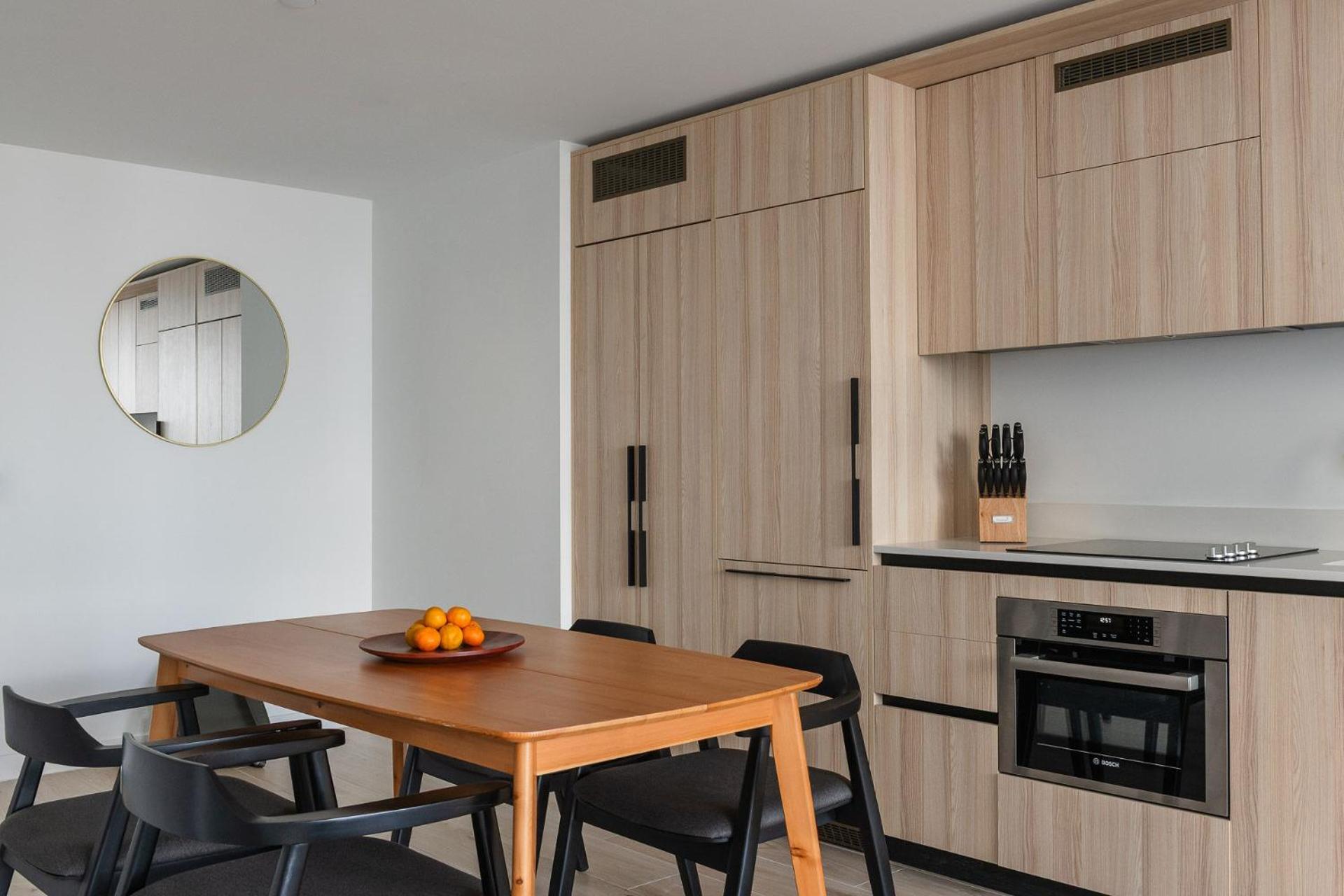 Two-Bedroom Apartment with View photo 3