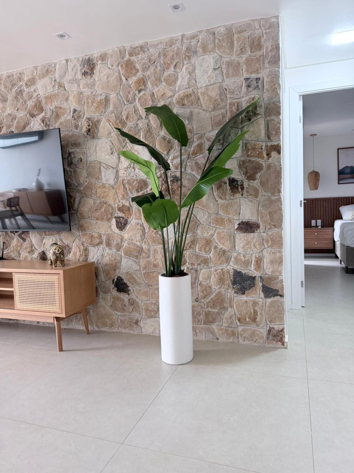 Deluxe Two-Bedroom Apartment with Garden View photo 3