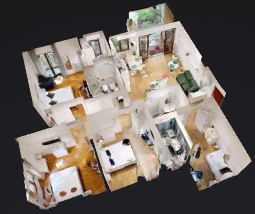 Four-Bedroom Deluxe Apartment photo 2