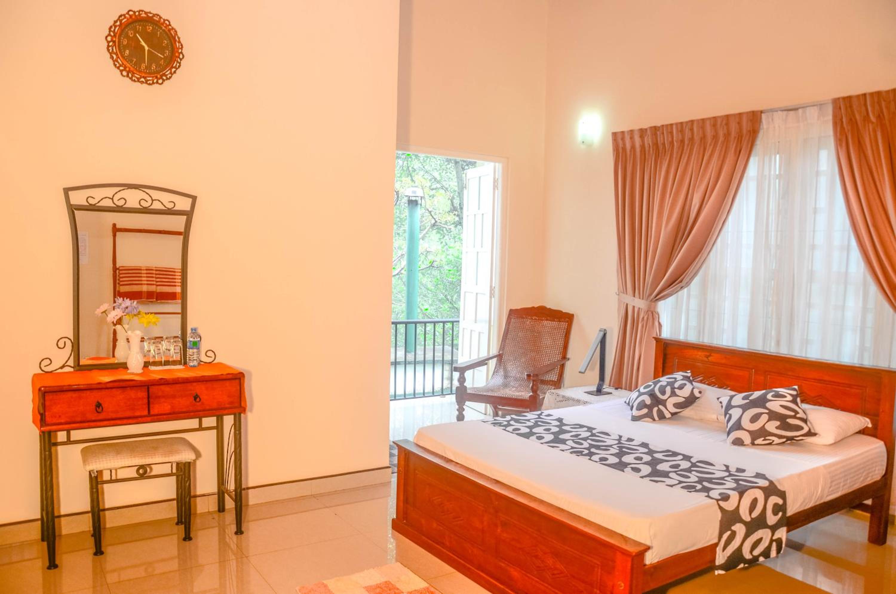 Deluxe Double Room photo 3